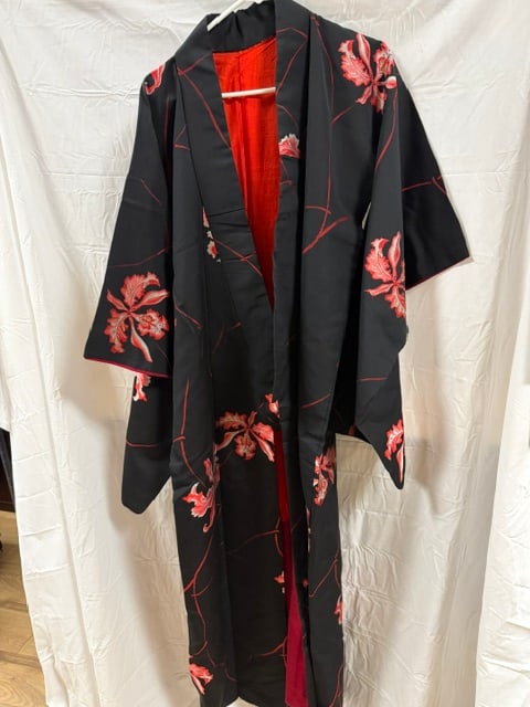 Vintage Japanese Silk Haori: Vintage Japanese silk harori jacket with red floral motif on black