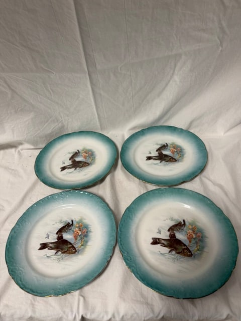 Porcelain Fish Plate: Porcelain fish plate with hand-painted fish decoration by Victoria Carlsbad Austria (set of 4)