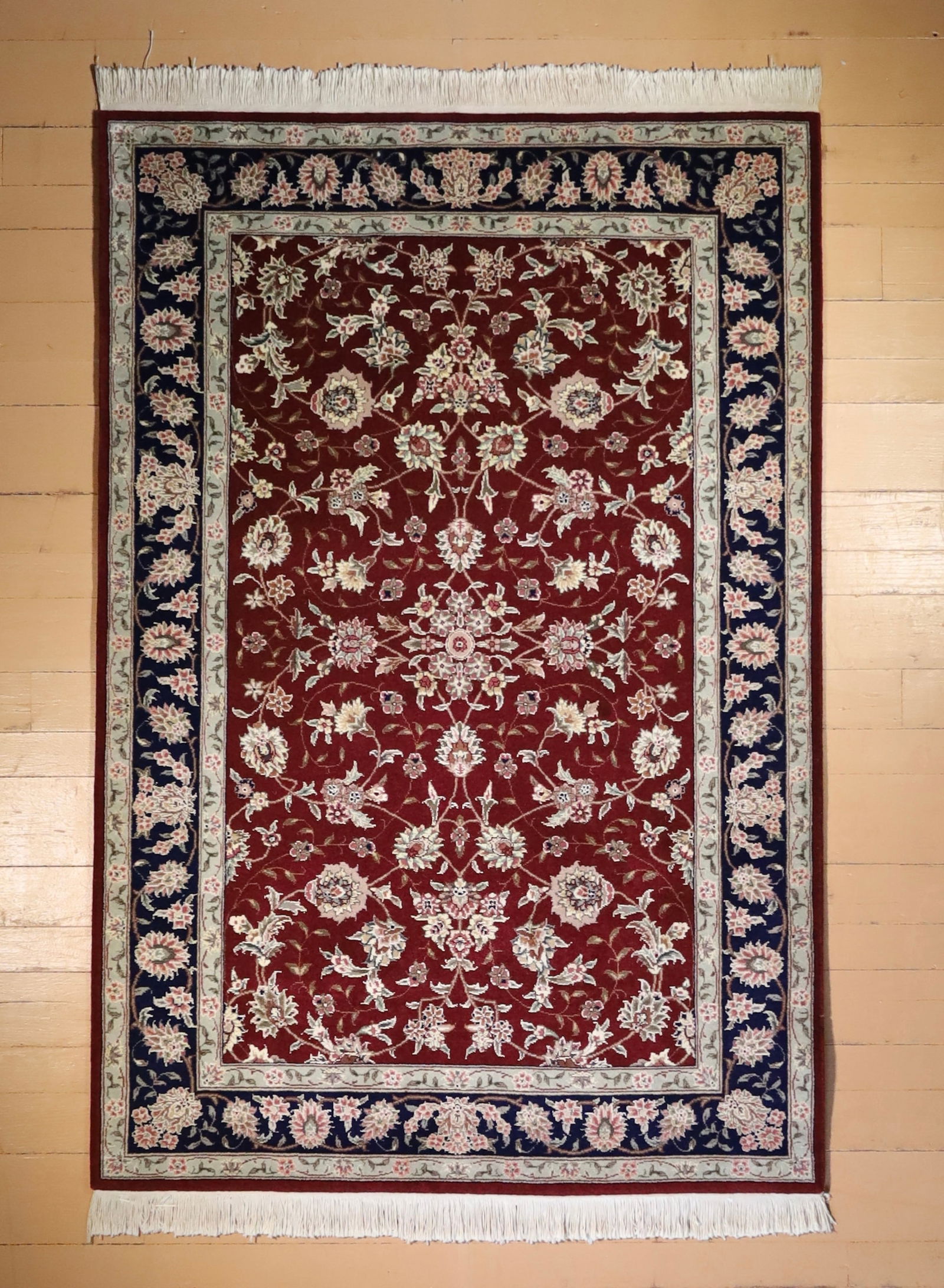 Persian Rug 4'0 x 6'0 (1 of 6)