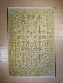 Semi-Antique Agra Rug 4'0 x 5'10