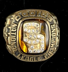 A 1984 14 Kt National League Championship Ring