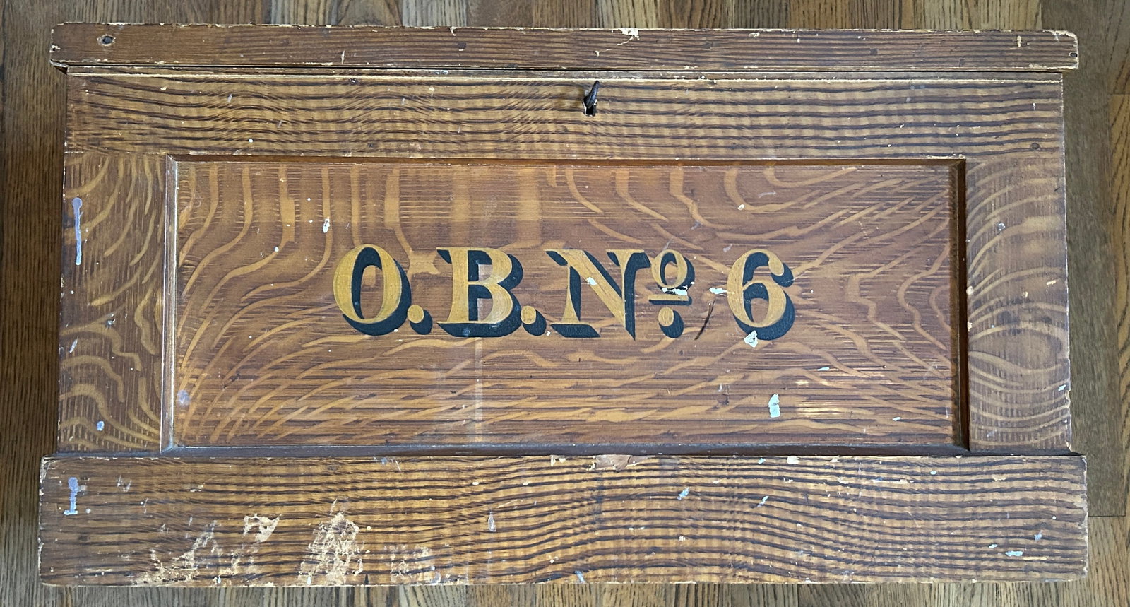 Early Grain Painted Lift Top Box (1 of 5)