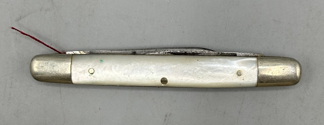 Two Small Pocket Knives by CASE and UCCO (1 of 4)