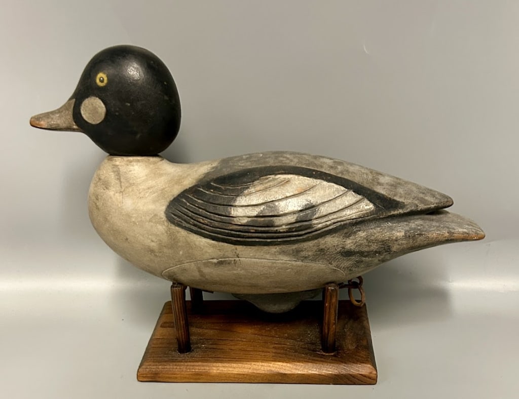 Exceptional Goldeneye Drake Decoy by Alan Raymomd (1 of 4)