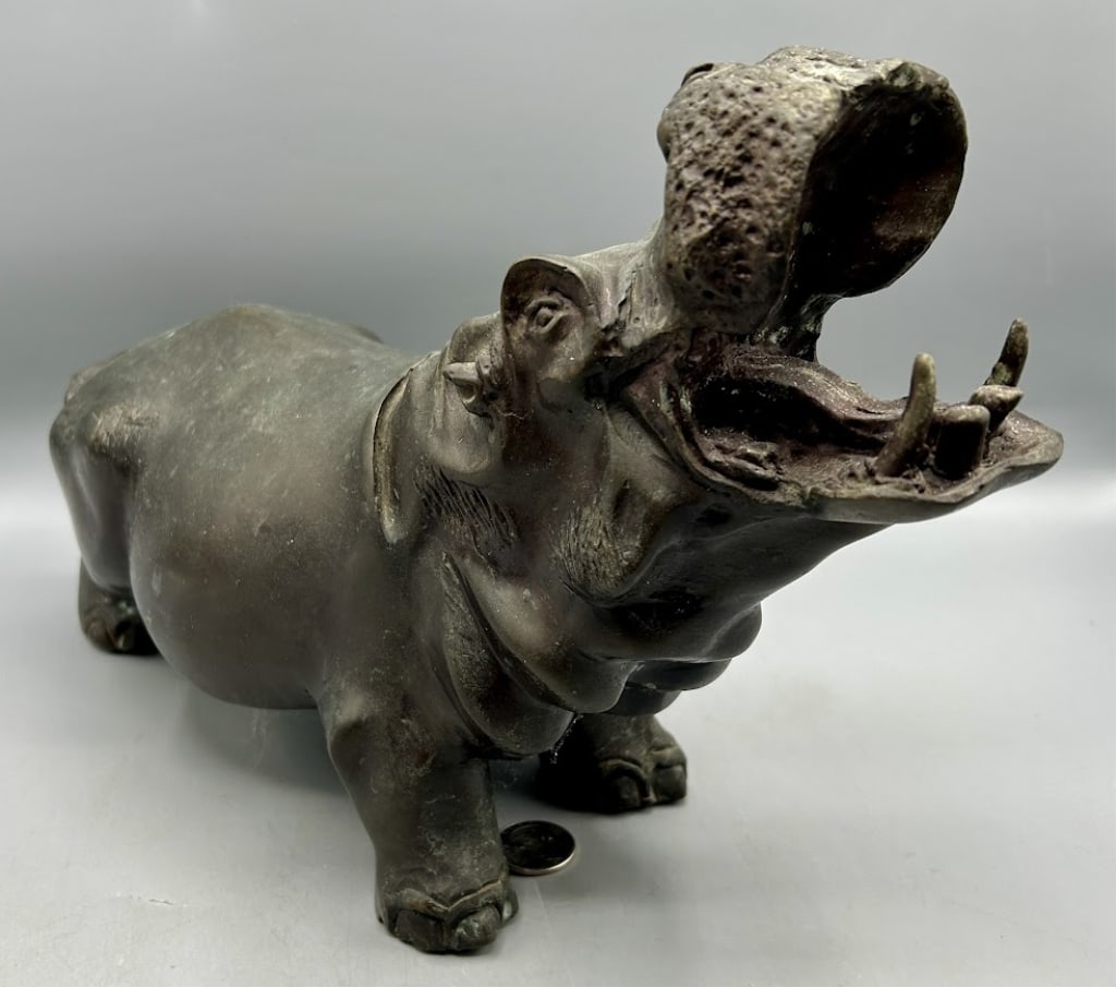 Bronze Hippopotamus: A heavy 14 inch bronze Hippopotamus.