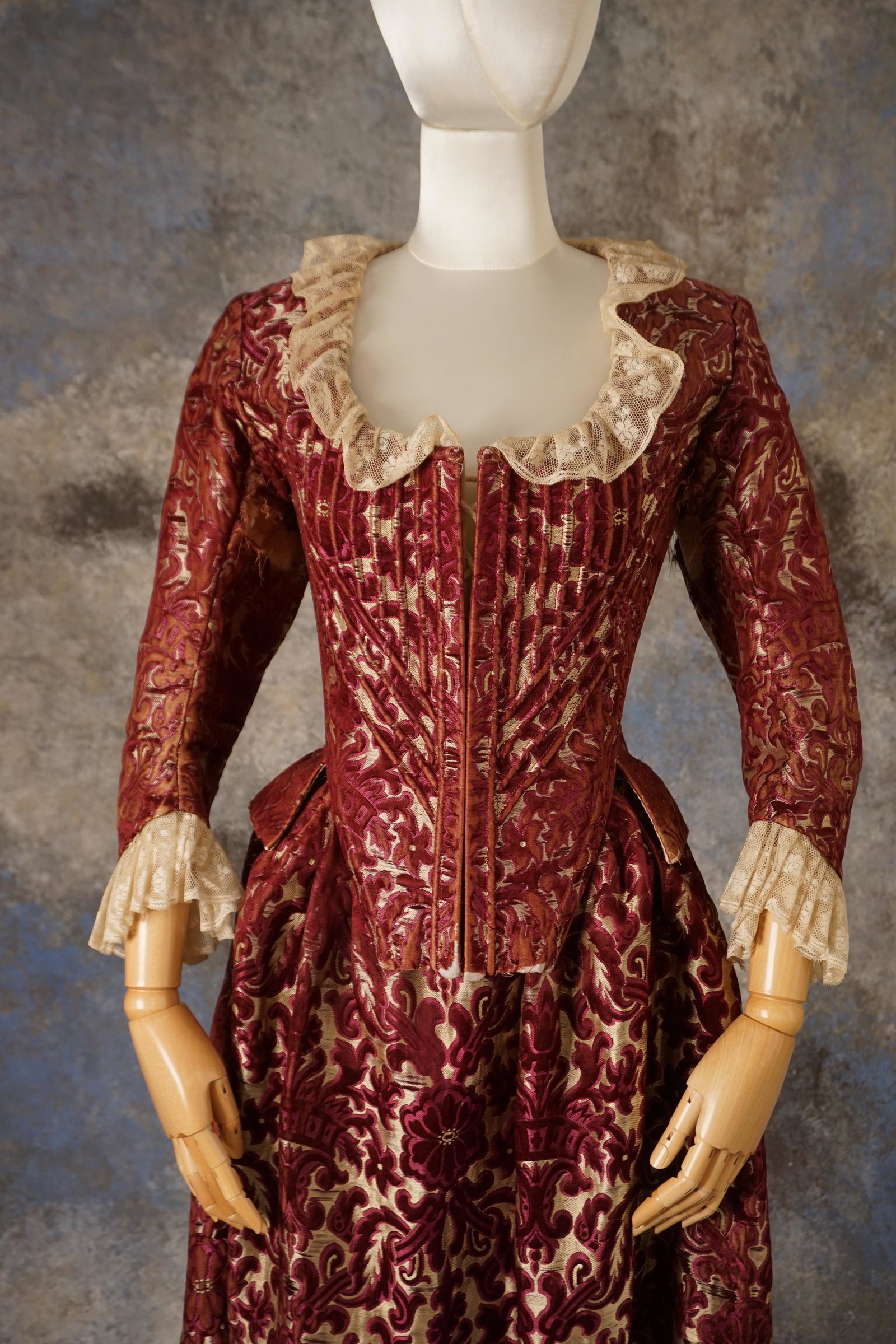 Antique 18th c. Dress, Spanish Purple Brocaded Corset Bodice (1 of 20)