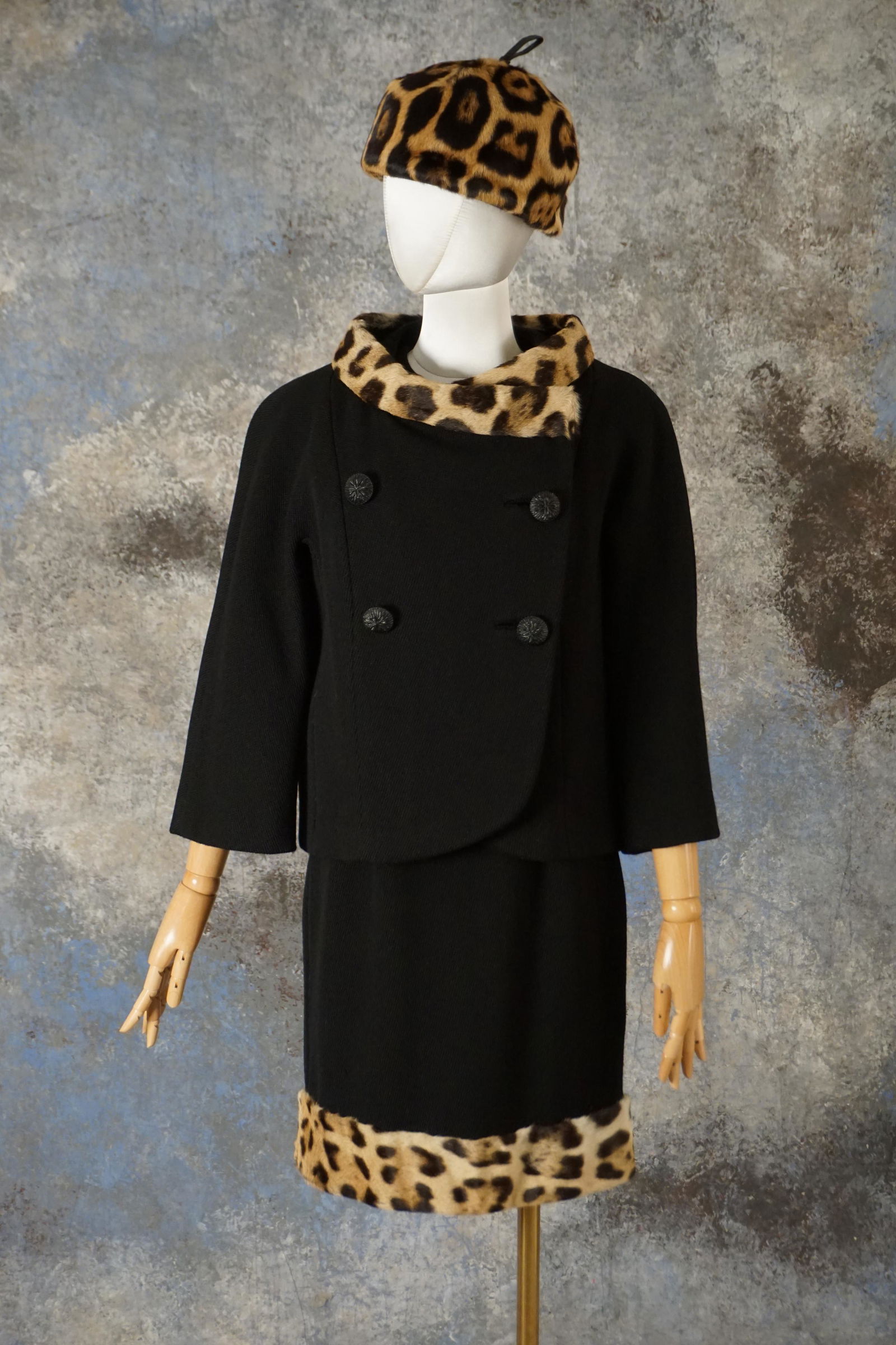 Vintage dress ensemble BRAMSON leopard, hat, coat (1 of 11)