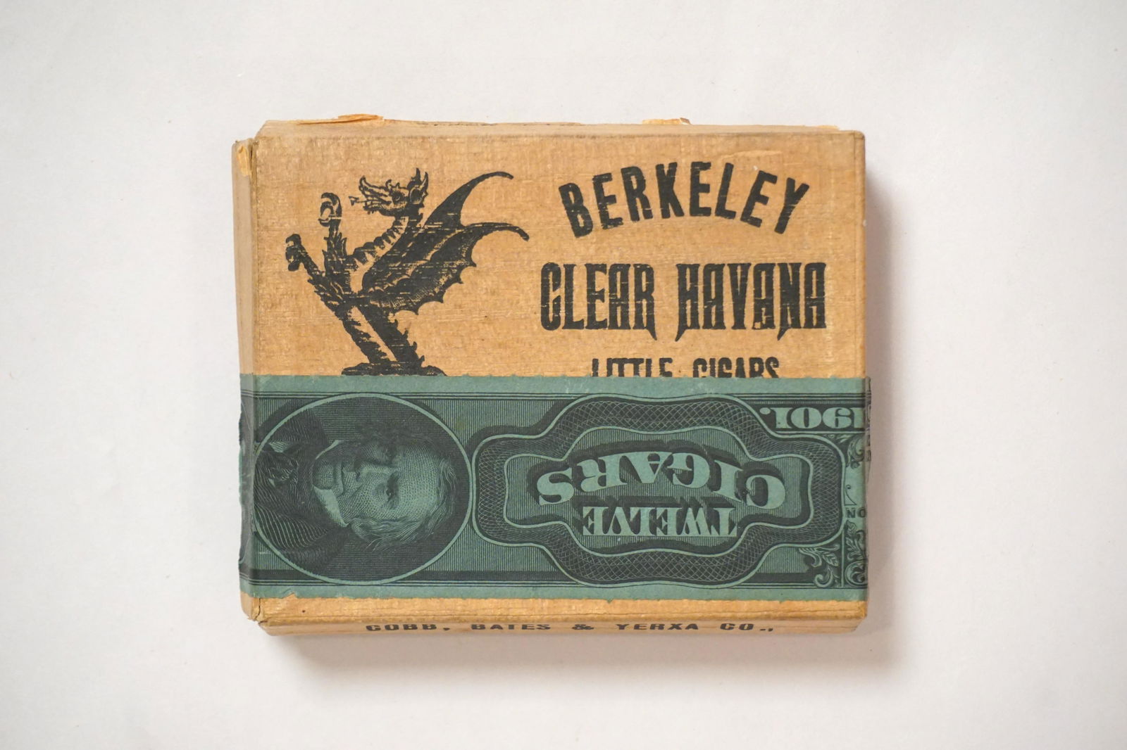 Antique cuban cigar box with stamp, 1901 (1 of 5)