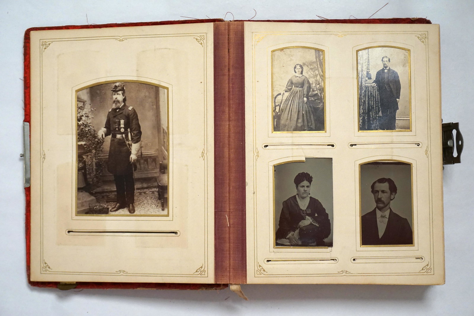 Antique Civil War photo album, 60+ tintype, CDV (1 of 13)