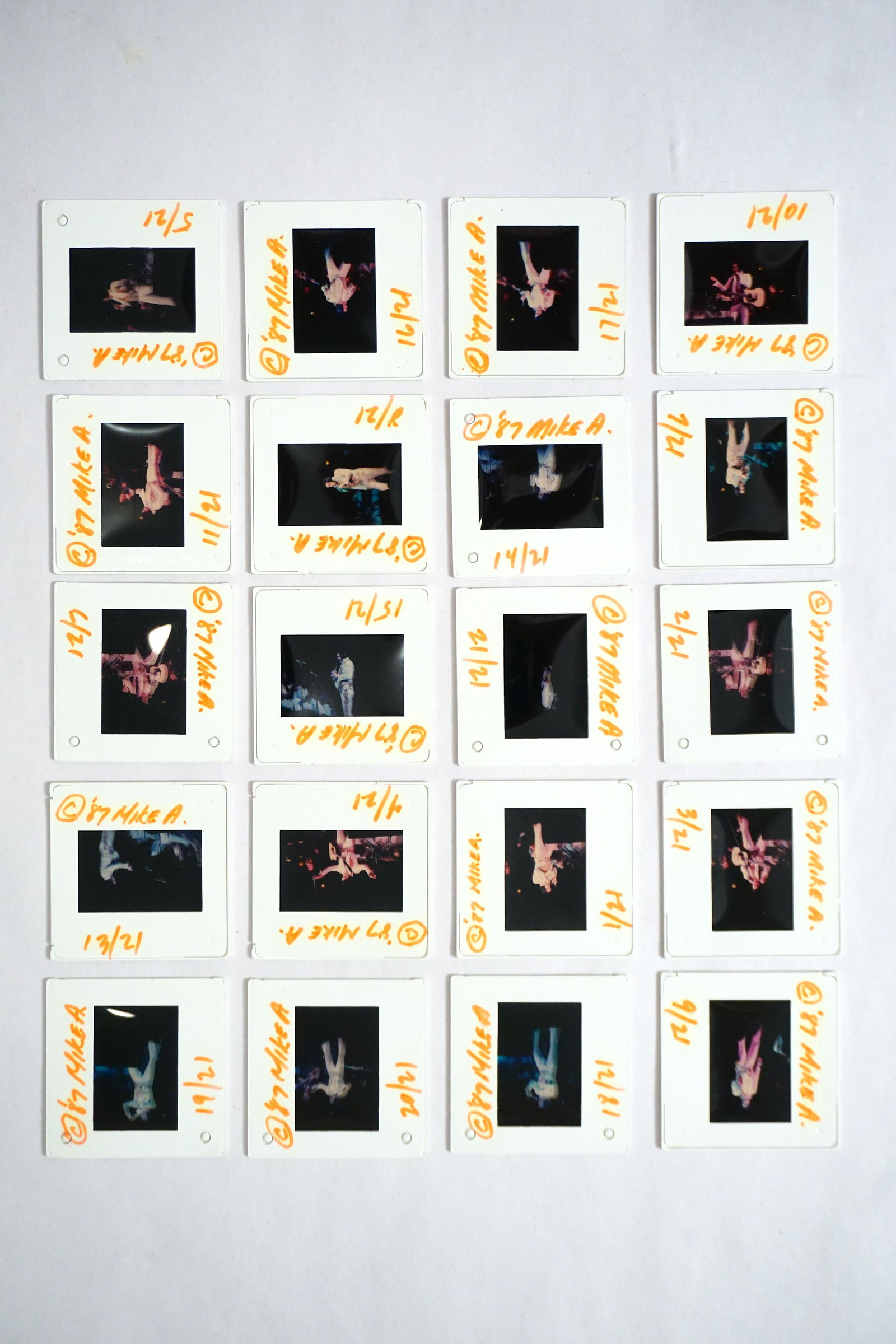 Original Elvis Presley concert photos, 20 photos: Vintage 1987 unreleased photographic slides of Elvis taken on a 35mm camera. One of his last later performances in Chicago. Some great shots in here, 20 photos total. Very good, some scratches.