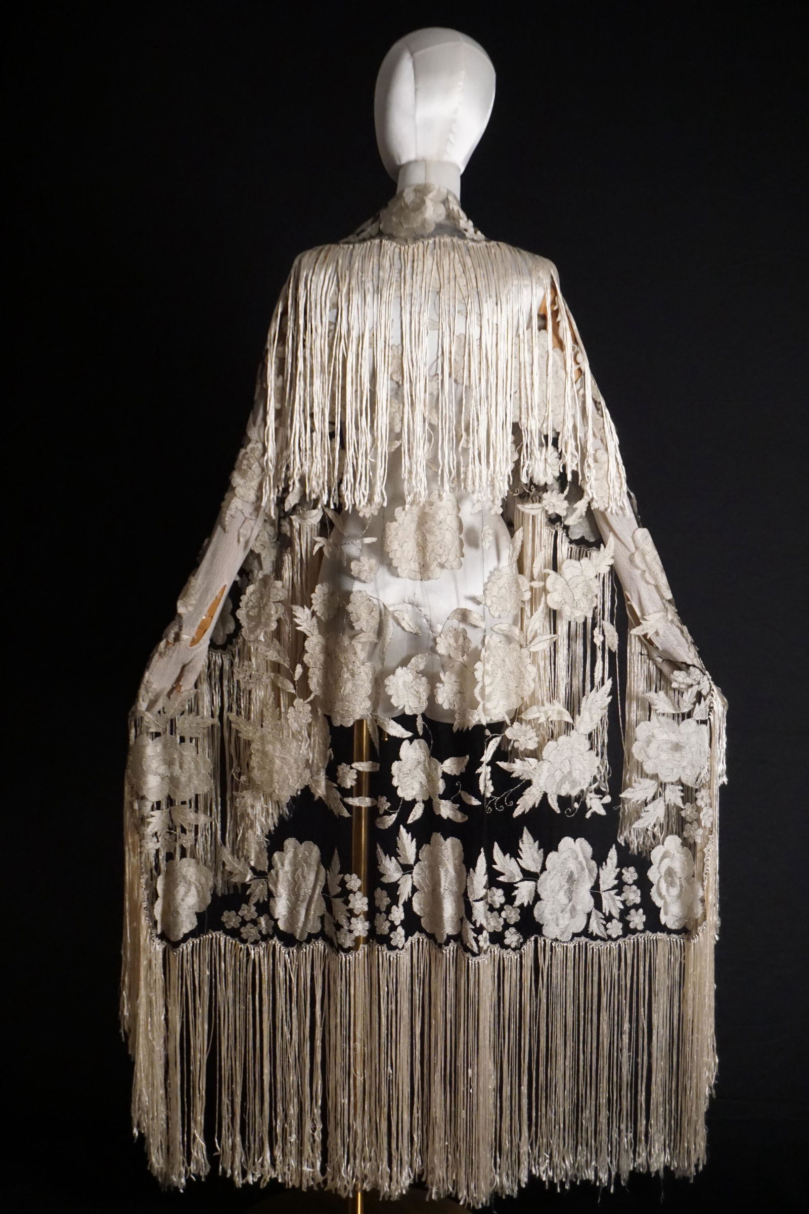 Vintage 1920s embroidered net lace silk shawl (1 of 14)