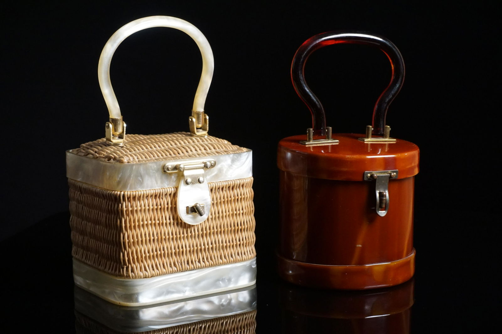 Two vintage 1940s- 50s lucite handbags, American (1 of 10)