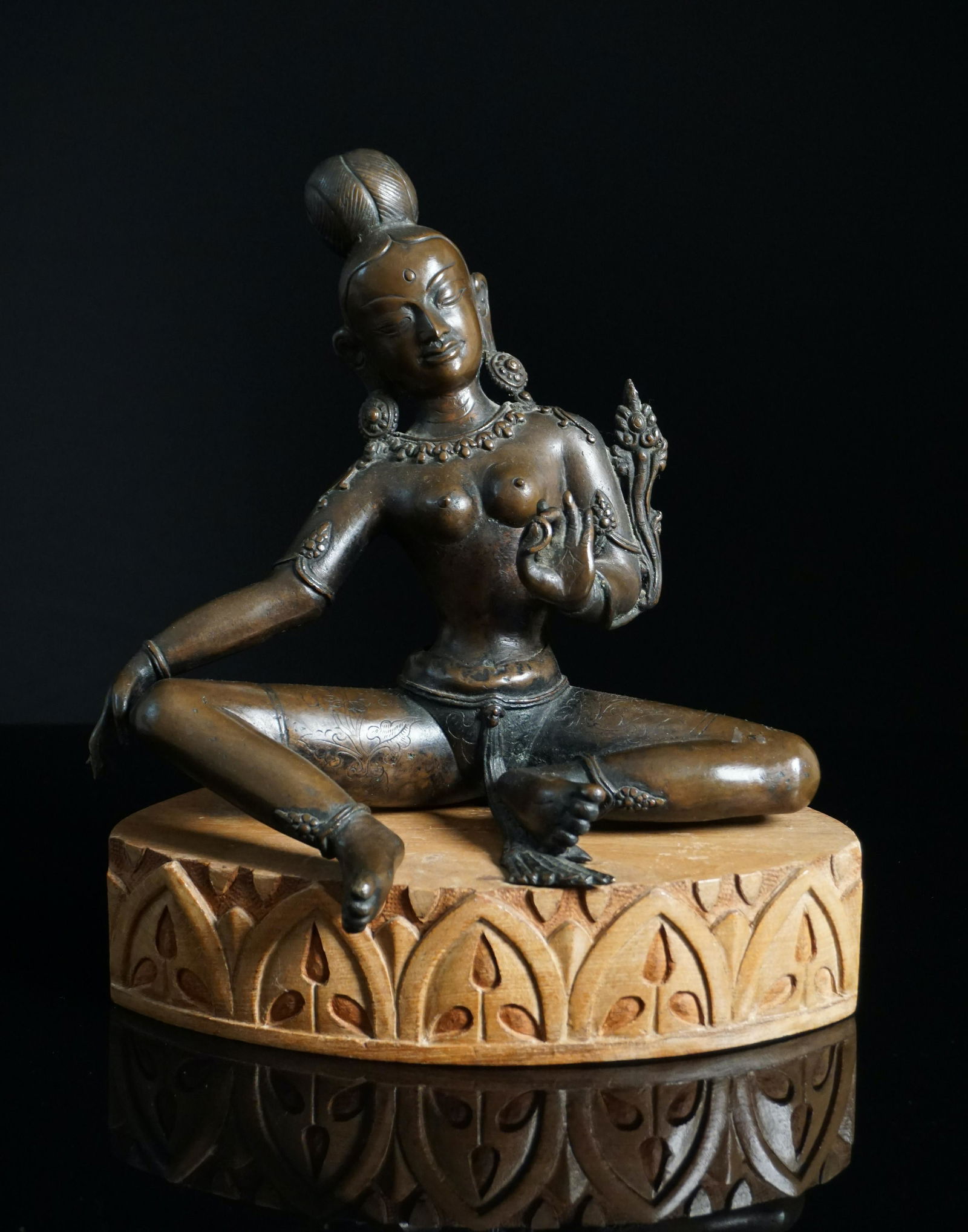 Indian Bronze Parvati Bogashakti Figure with Base (1 of 12)