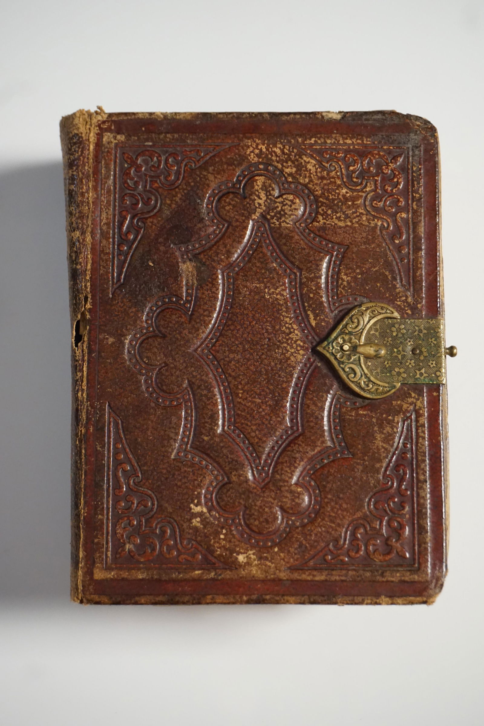 Small antique civil war era photo album, tin type, historical dress (33) (1 of 16)