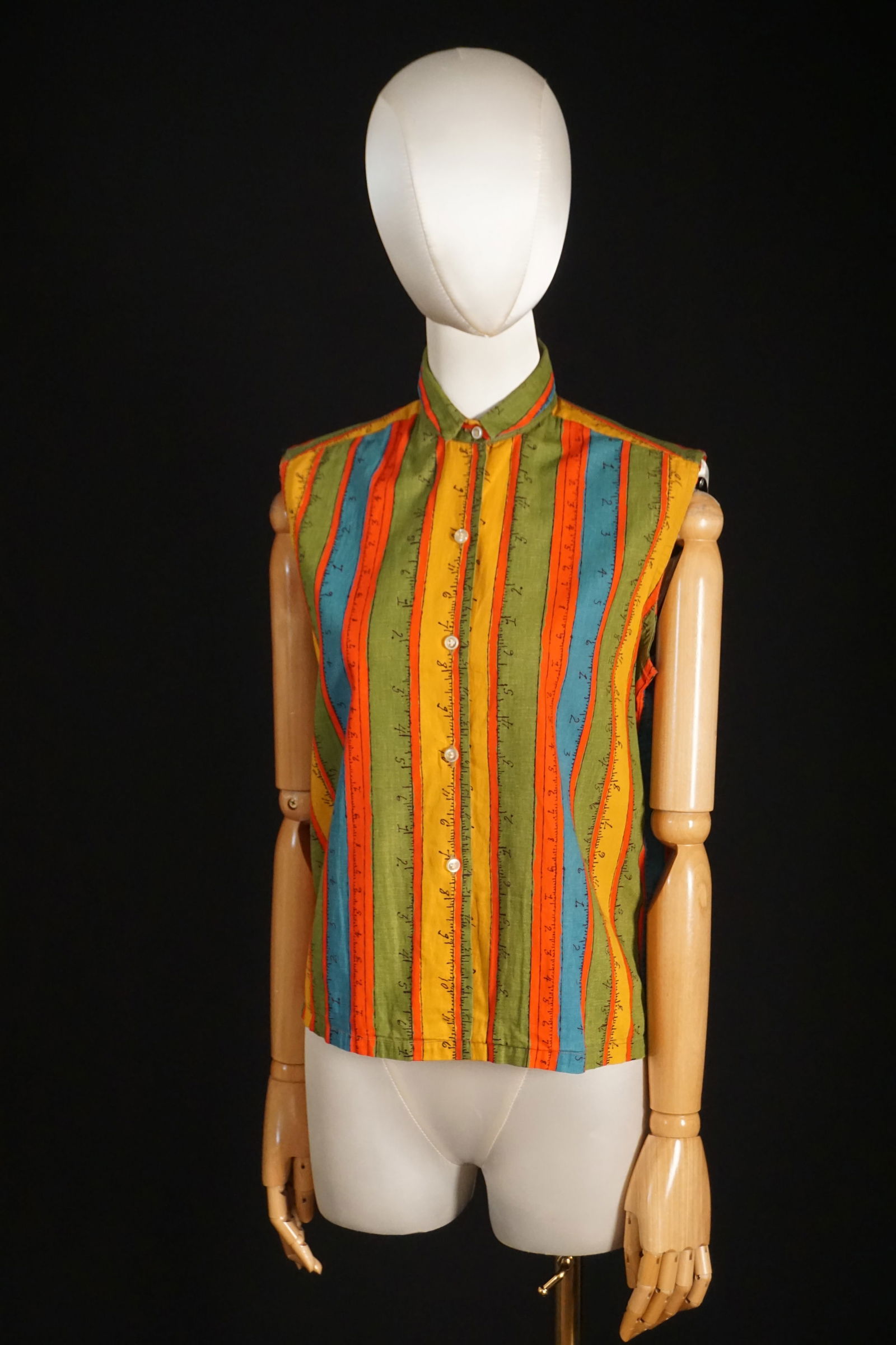 Vintage Novelty shirt, Vanita measuring tape blouse (1 of 5)