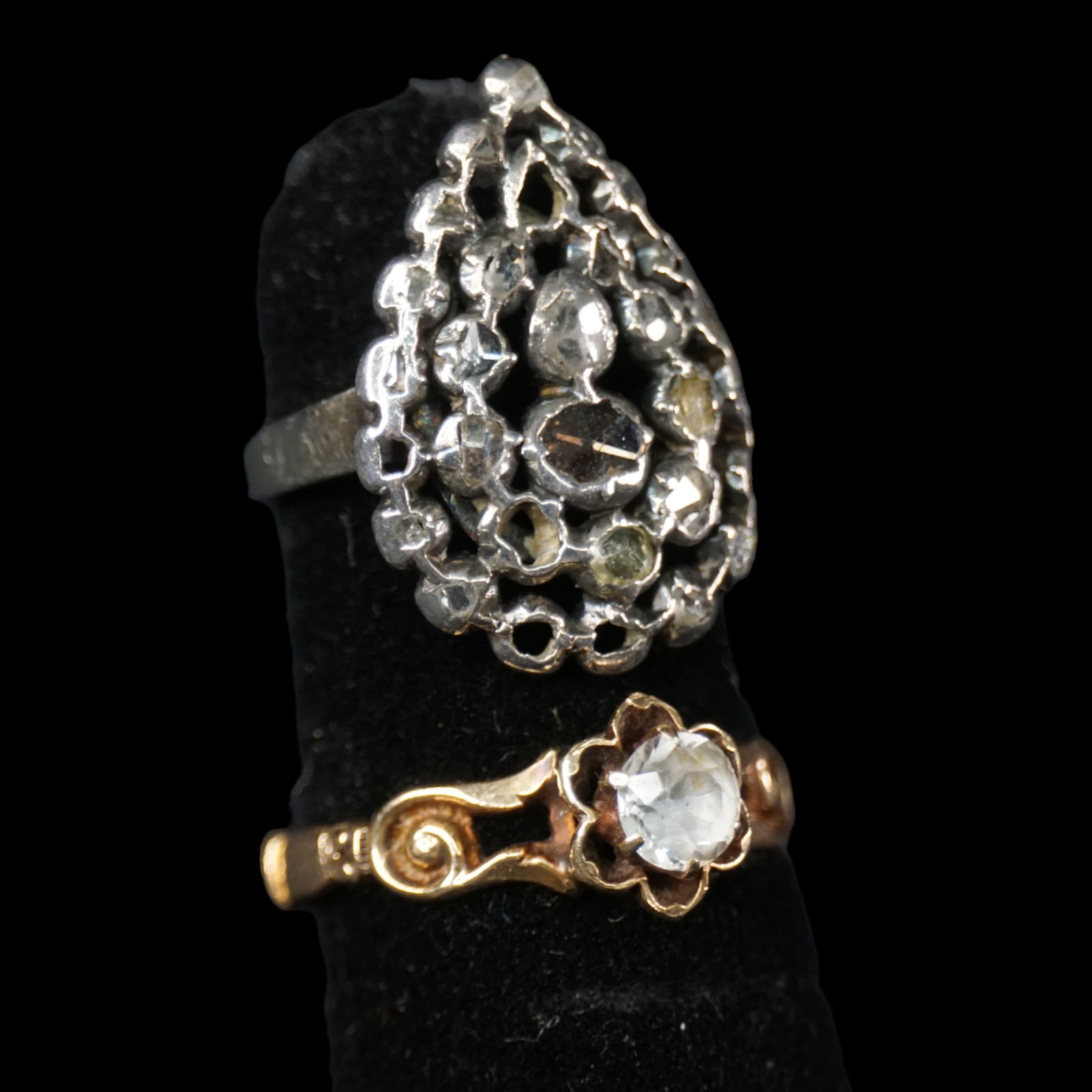 Two antique rings, old mine cut diamonds early 20th c. (1 of 11)