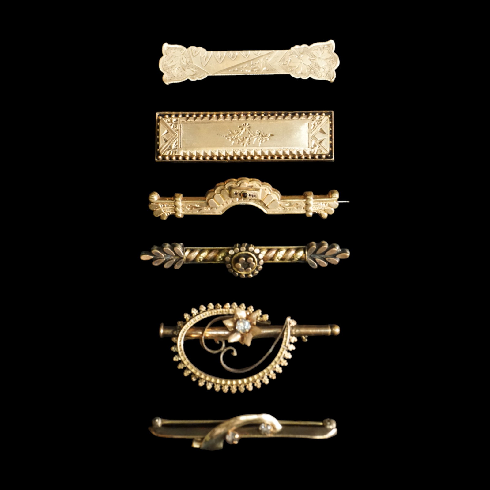 Antique Victorian gold filled brooch grouping (6) (1 of 5)