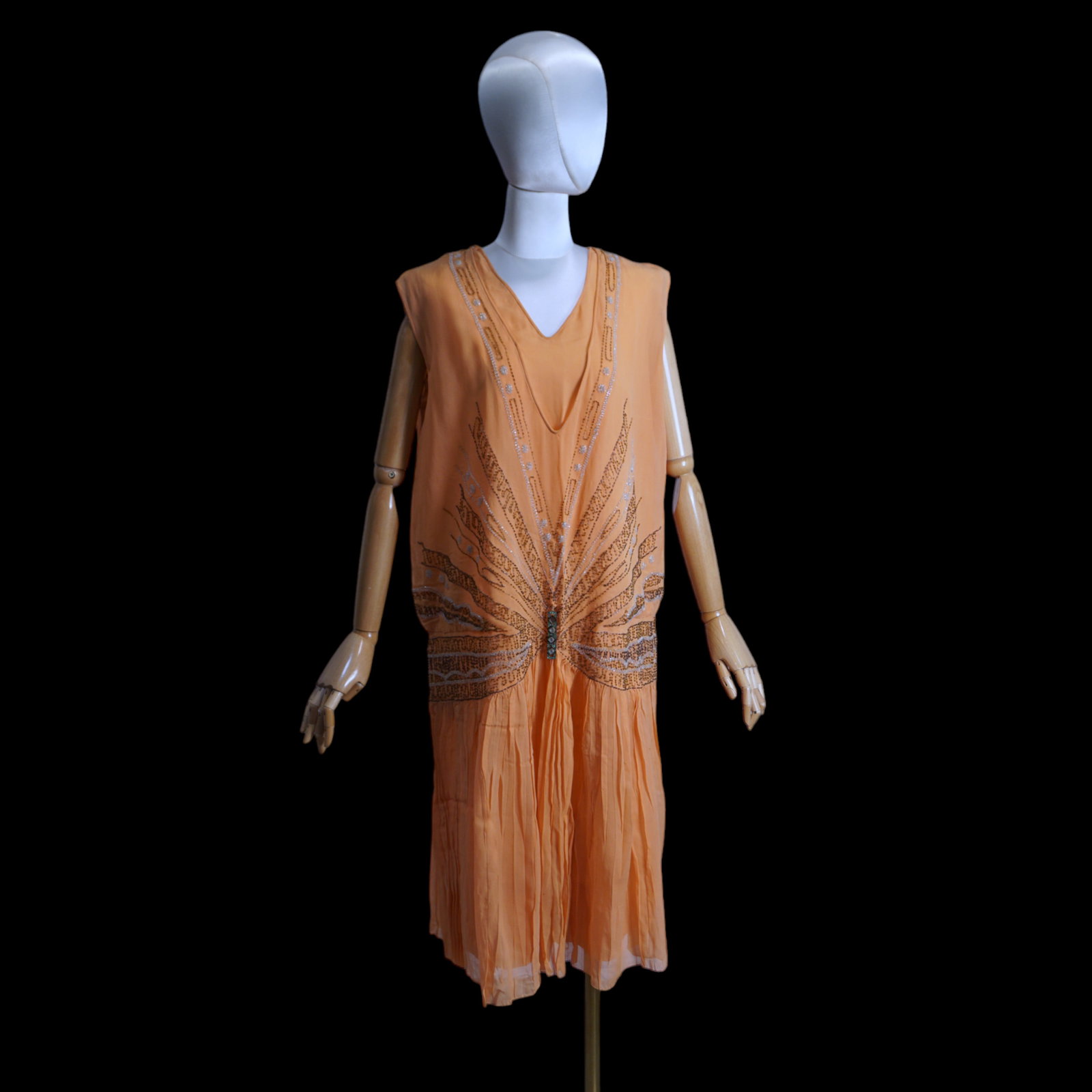 Vintage 1920s heavily glass beaded flapper dress (1 of 16)