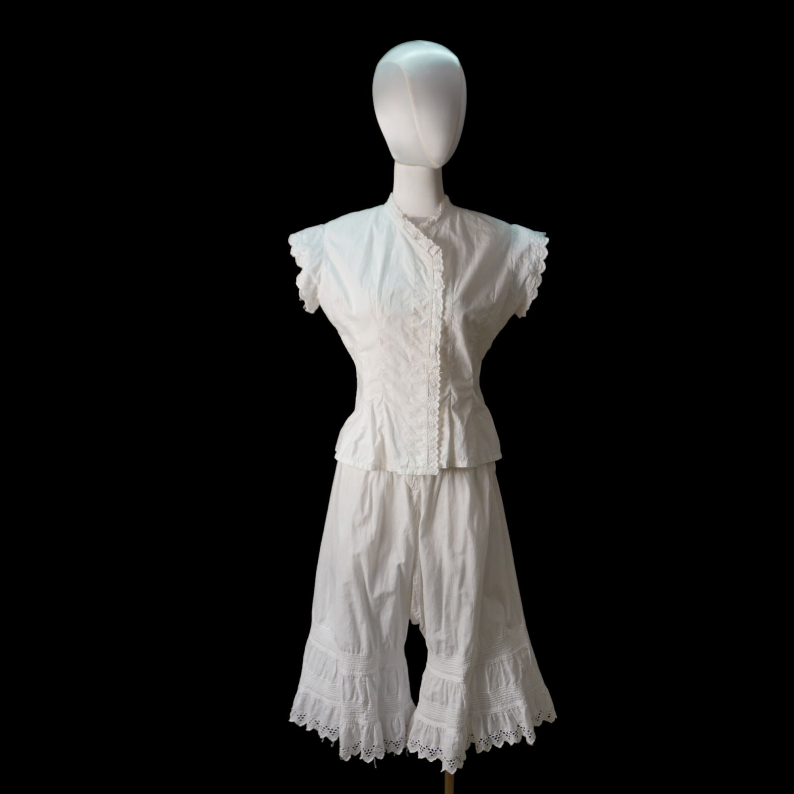 Antique corset covers and pantaloons lingerie c.1900 (4) (1 of 11)