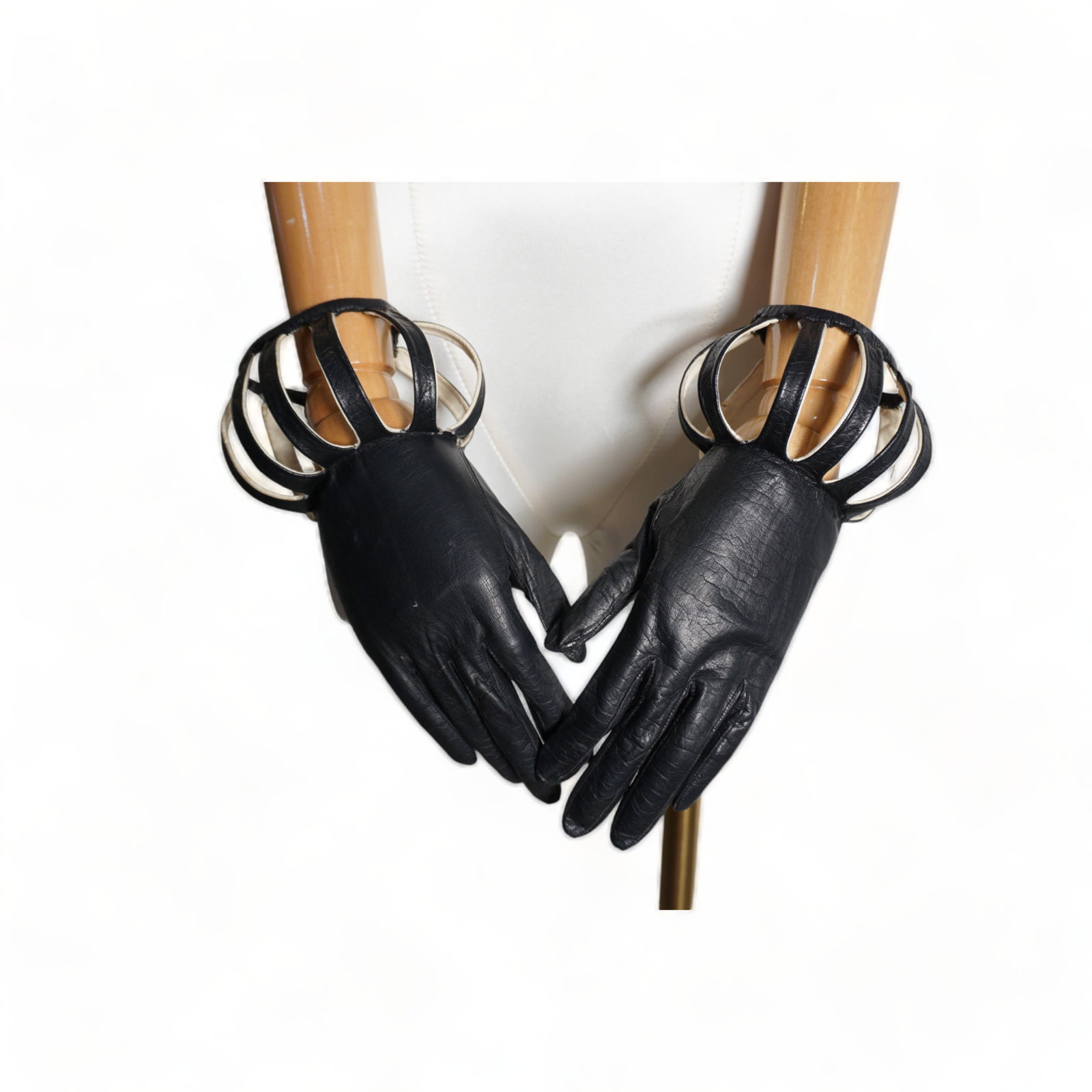 Vintage 1940s 50s black leather cage gloves, Regency Italy (1 of 17)