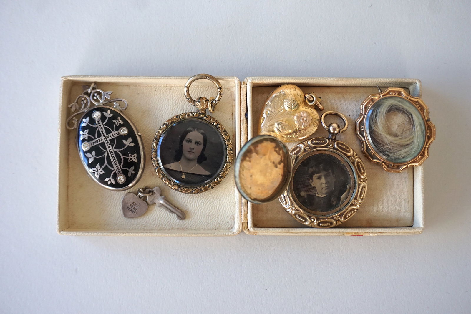 Antique Victorian mourning lockets, pendants group (1 of 12)