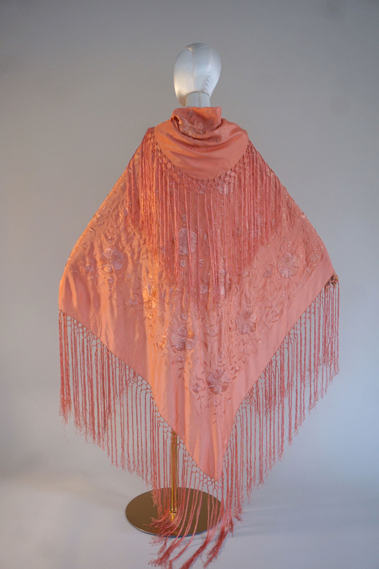 Vintage 1920s 30s pink silk embroidered shawl (1 of 6)