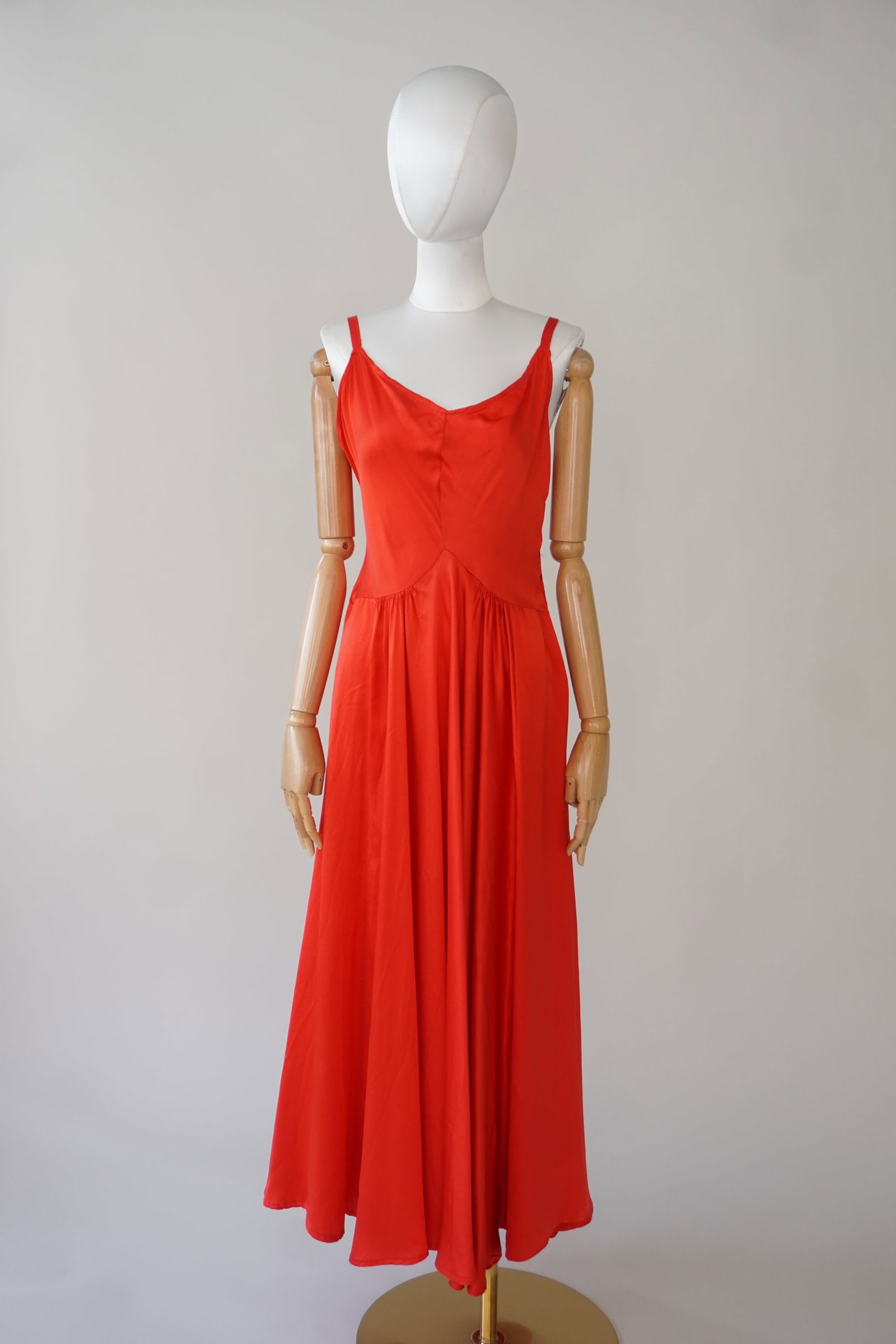 Vintage 1970s red silk summer day dress: Vintage 1970s red silk summer dress, hook eye closures at the side. Waist details. Size S 32" bust, 28" waist.