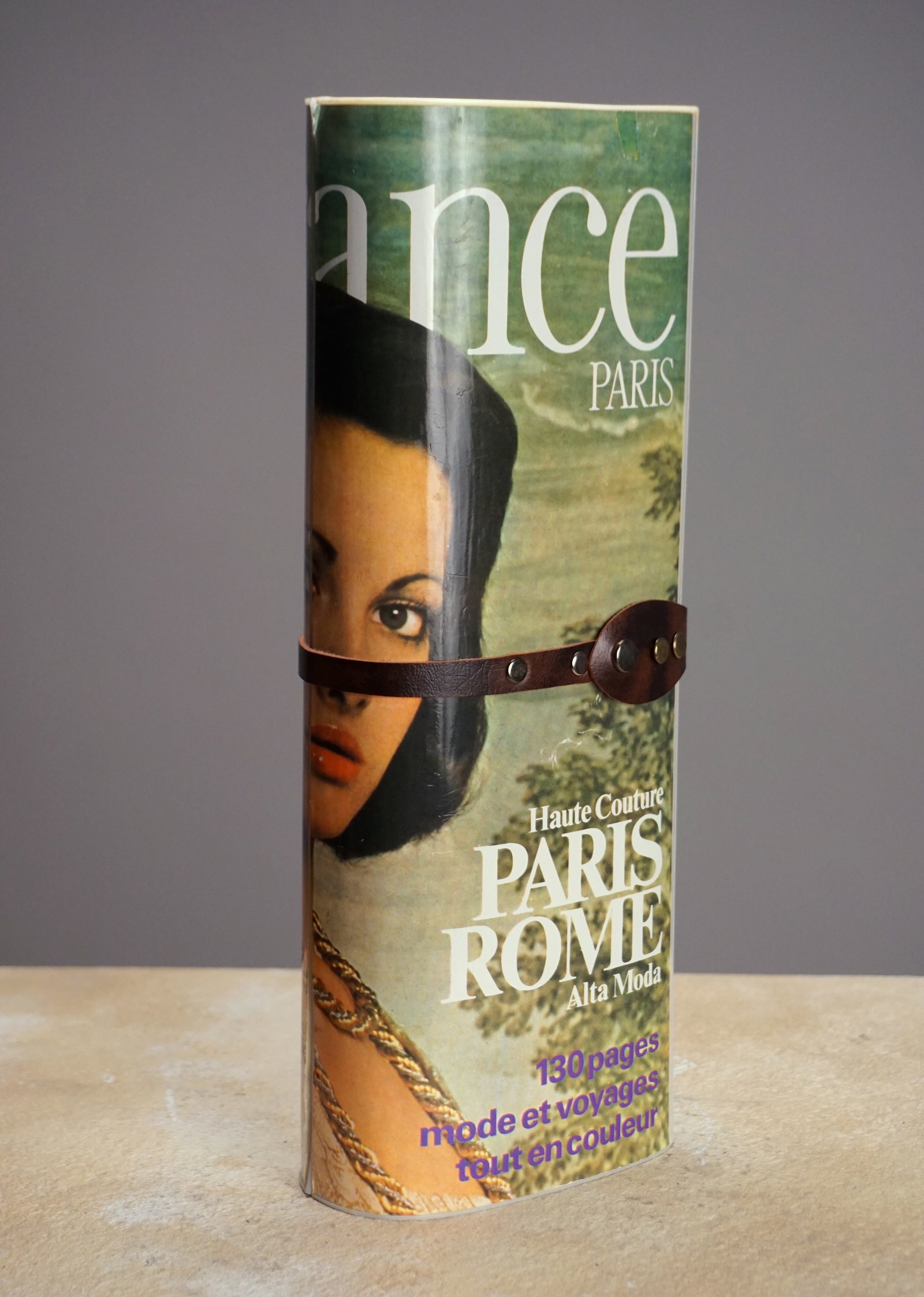 Vintage Paris magazine clutch purse c.1970s mod (1 of 7)