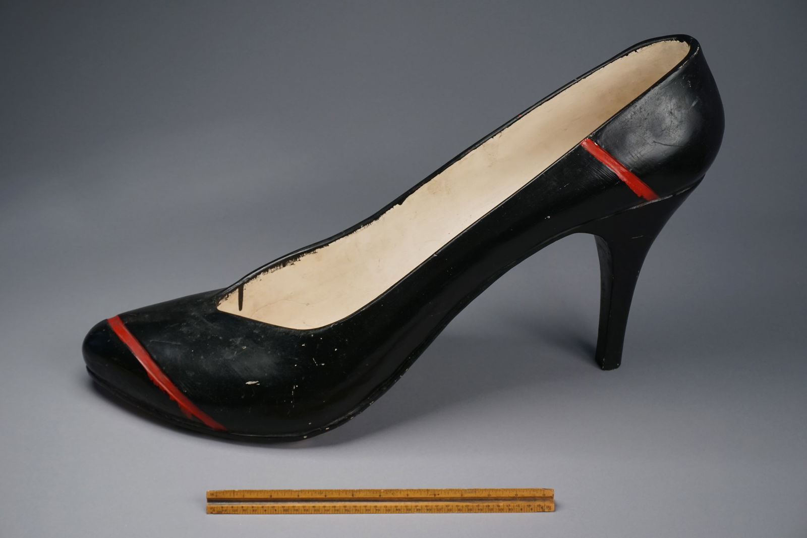 A large vintage advertising shoe store display heel painted folk art (1 of 9)