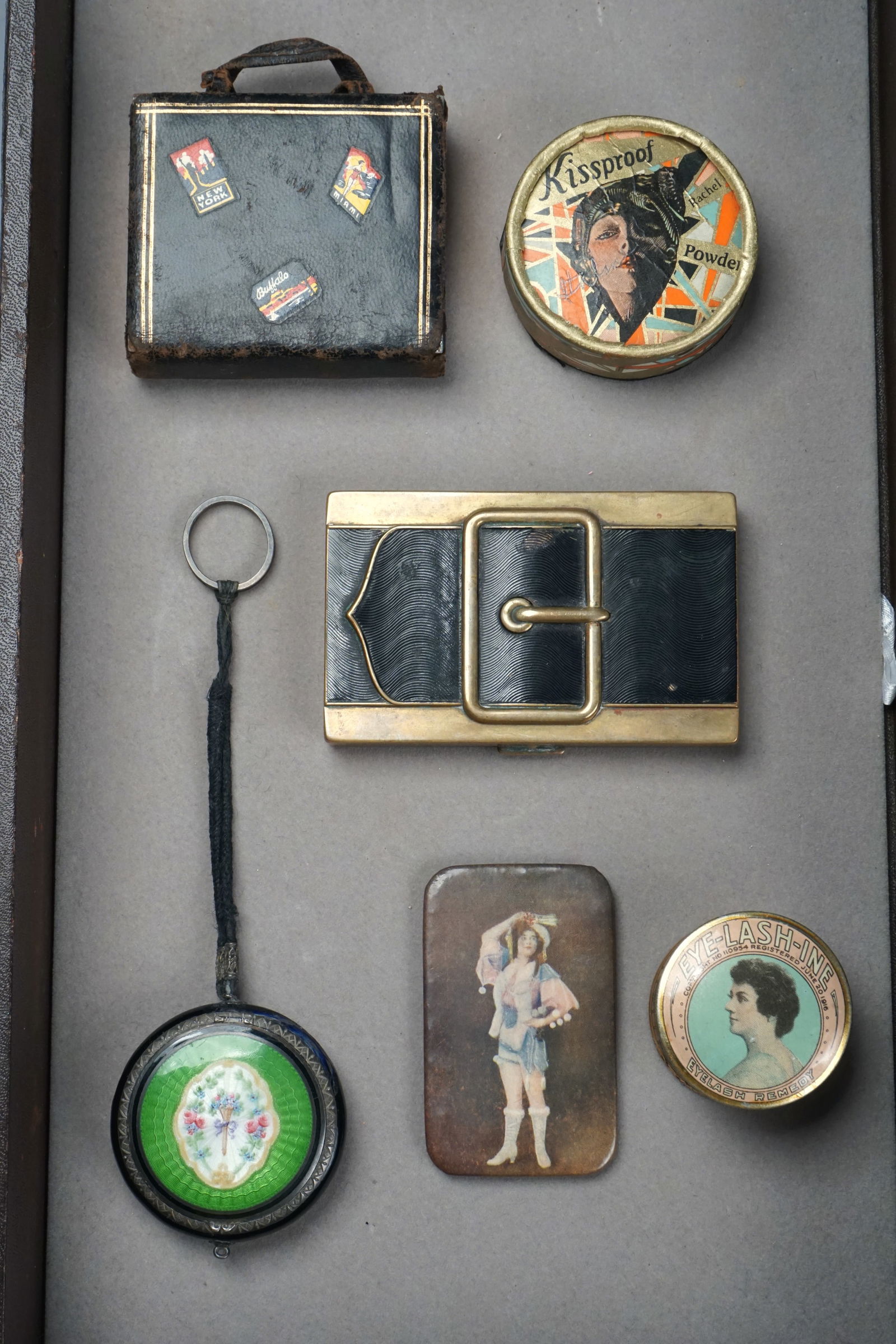 Vintage vanity lot 6 pcs makeup compacts, mirror, advertising tins (1 of 18)