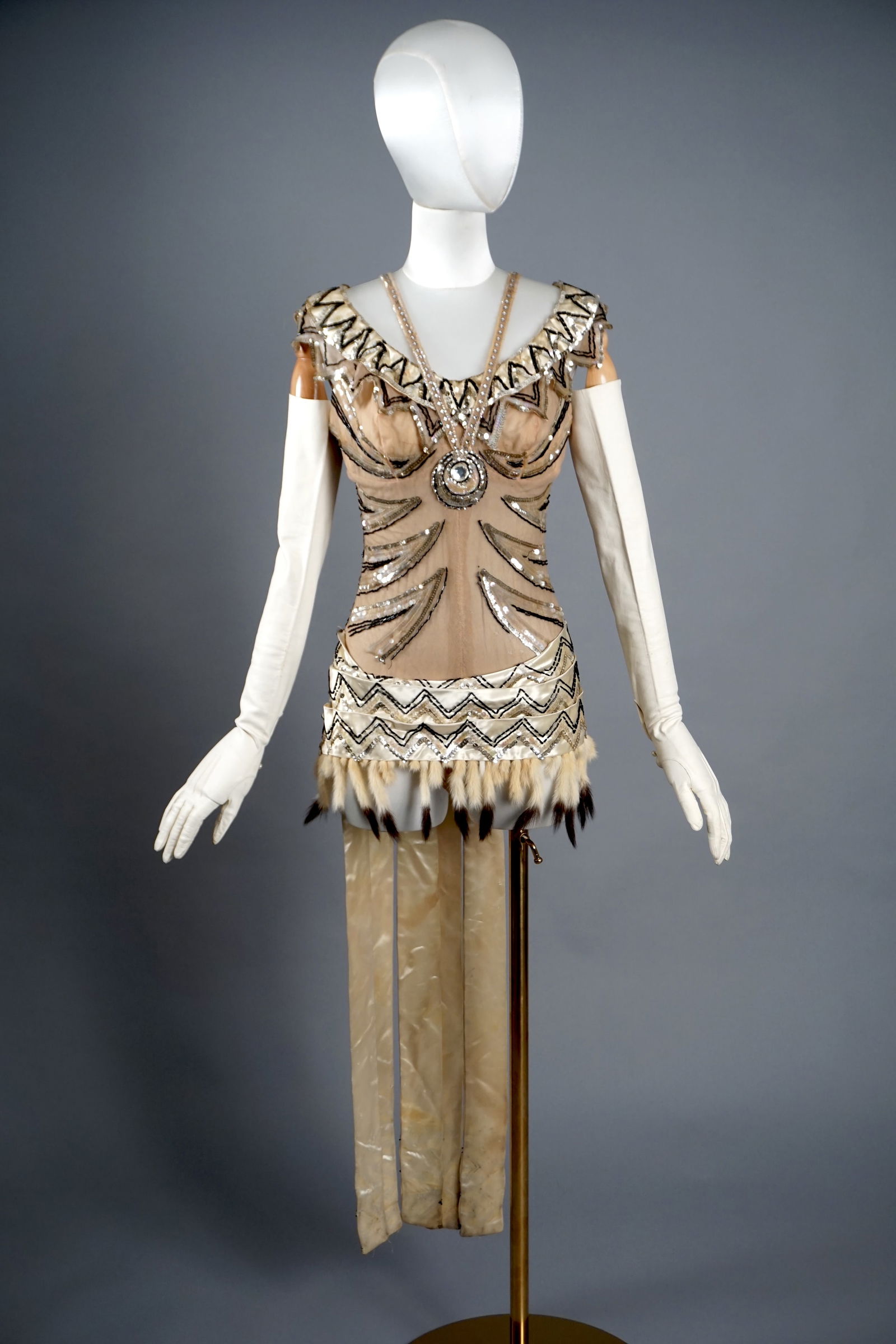 Vintage 1940s Stage Costume Designed by Edith Lutyens (1 of 16)
