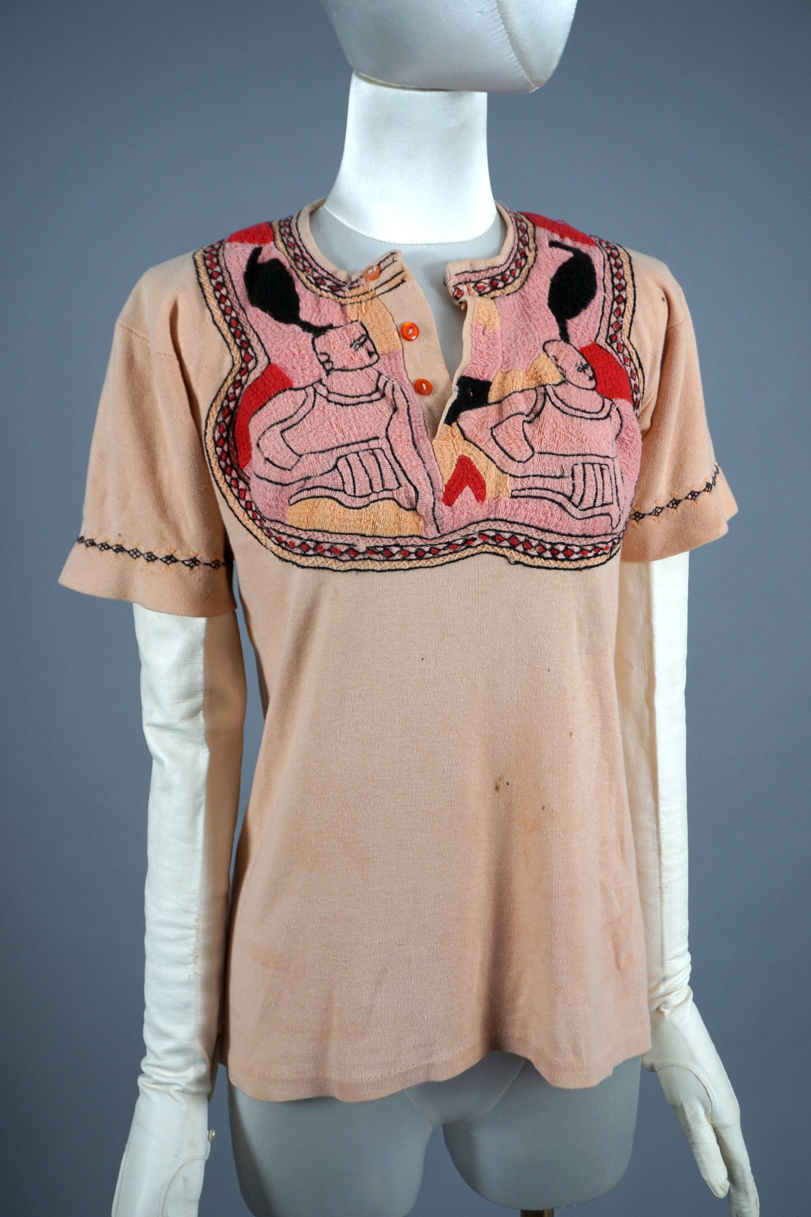 Unusual Vintage 1920s Embroidered Figural T-shirt (1 of 7)