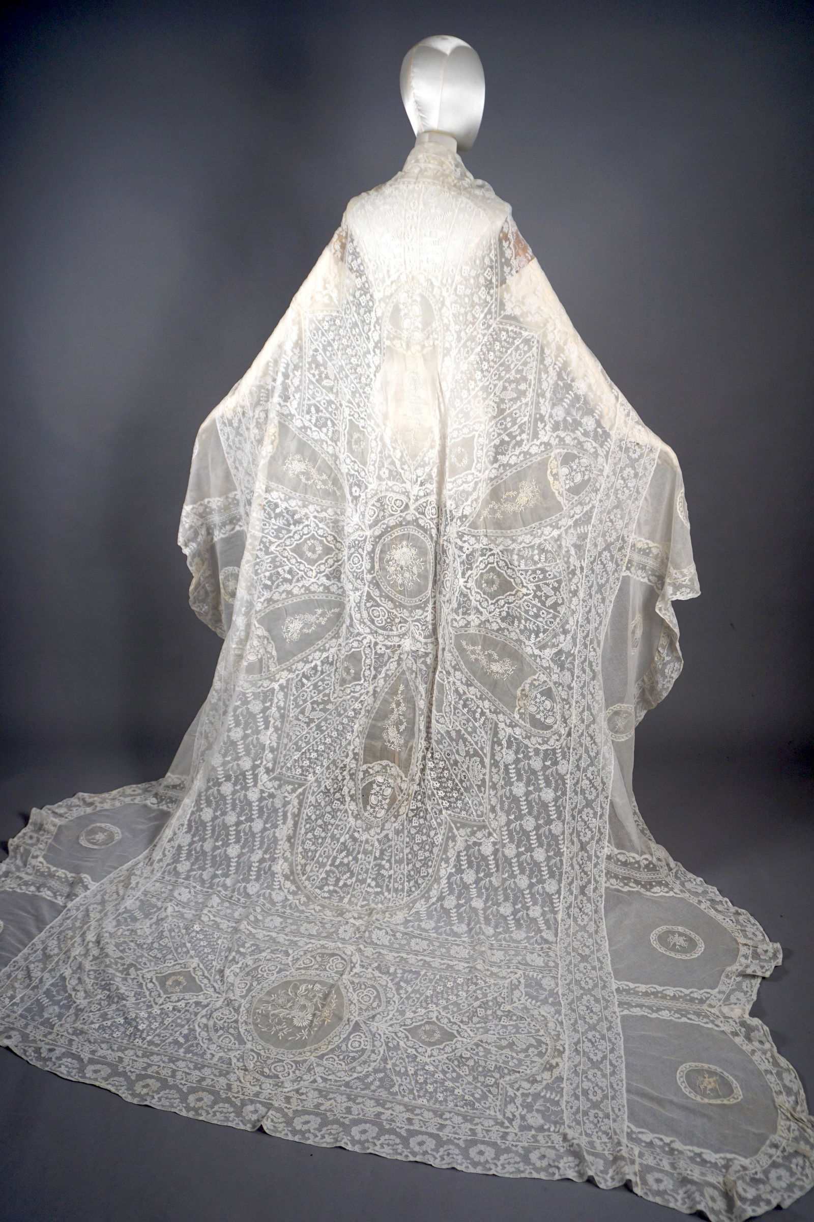 Antique Hand-Embroidered Lace Bedspread, Late 19th to Early 20th Century (1 of 9)