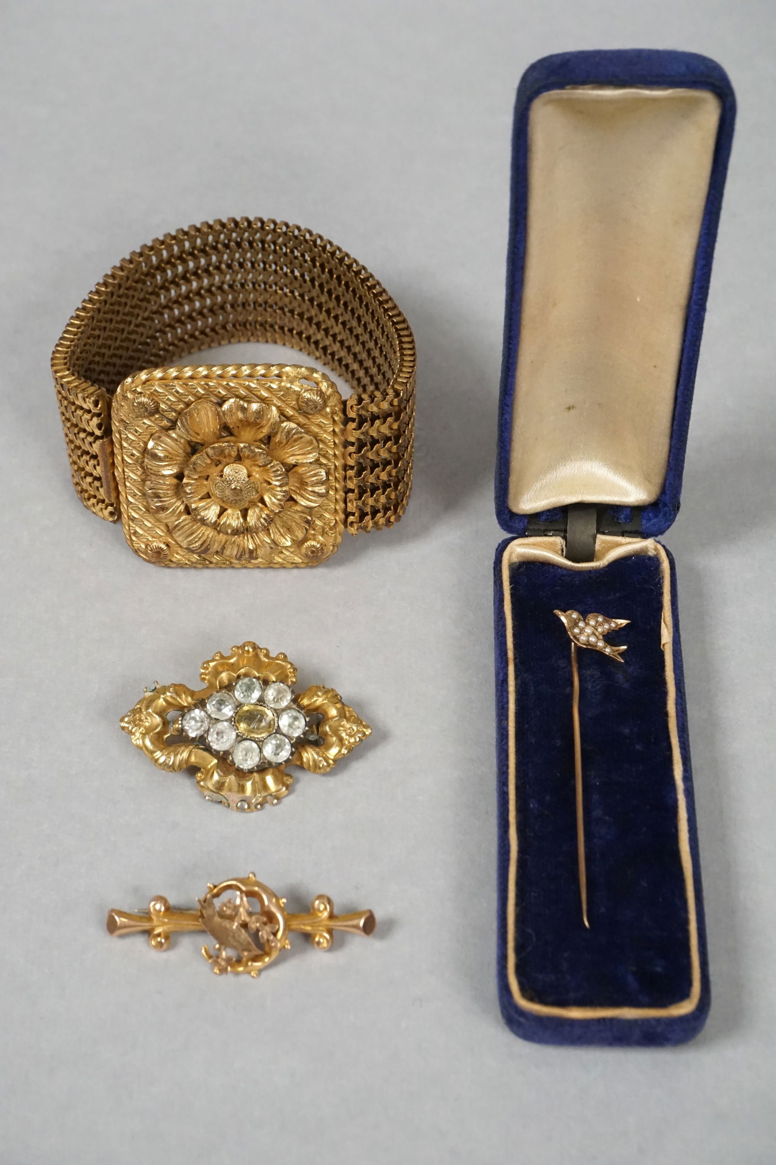 Four Pieces of Late 19th/Early 20th Century Jewelry (1 of 9)