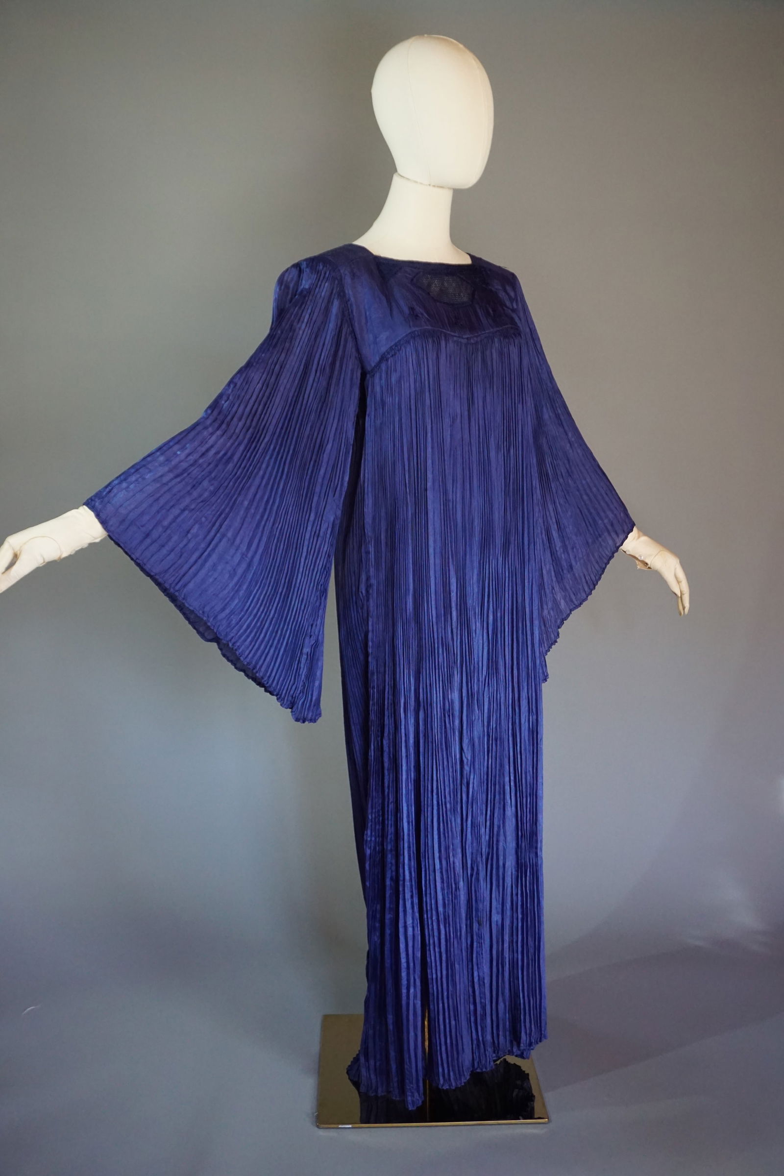Vintage 1970s Bohemian Pleated Dress With Middle Eastern Influence (1 of 13)