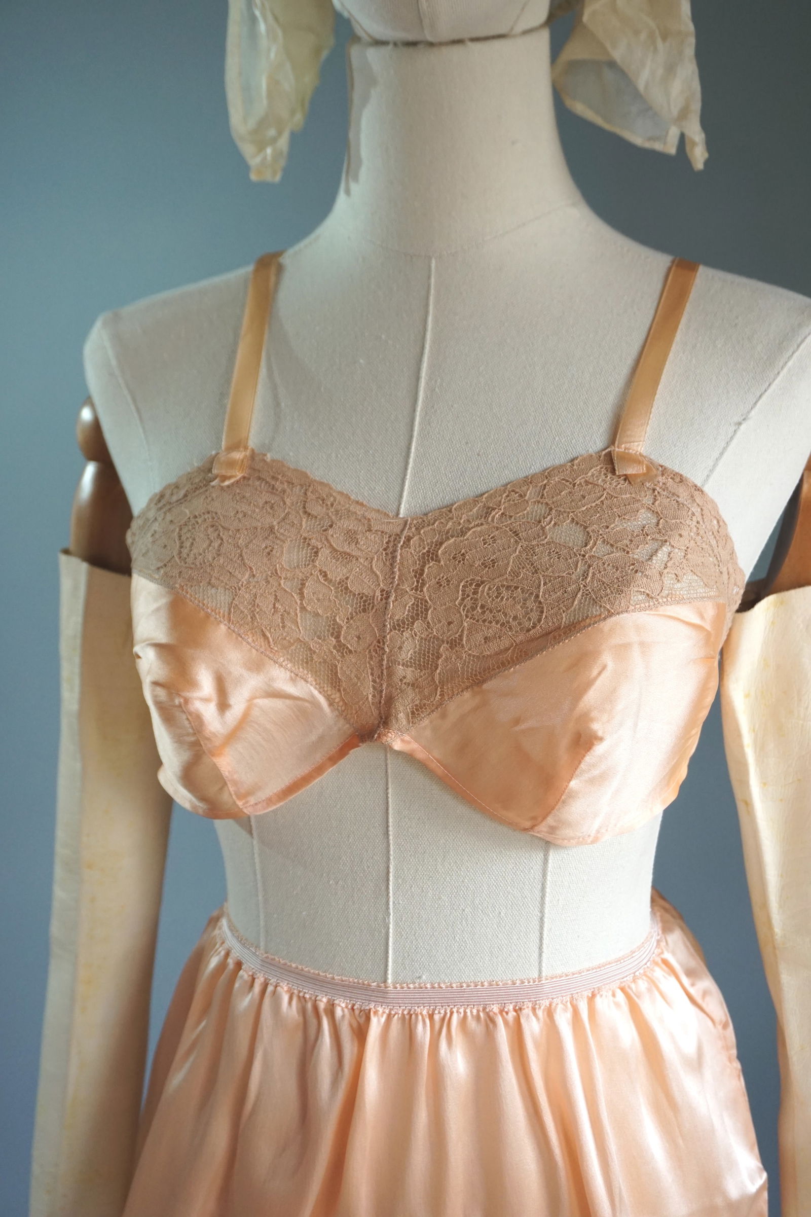 Vintage 1930s-1940s Lingerie Bra & Tap Shorts in Blush Pink, Grouping of 2 Pairs (1 of 15)