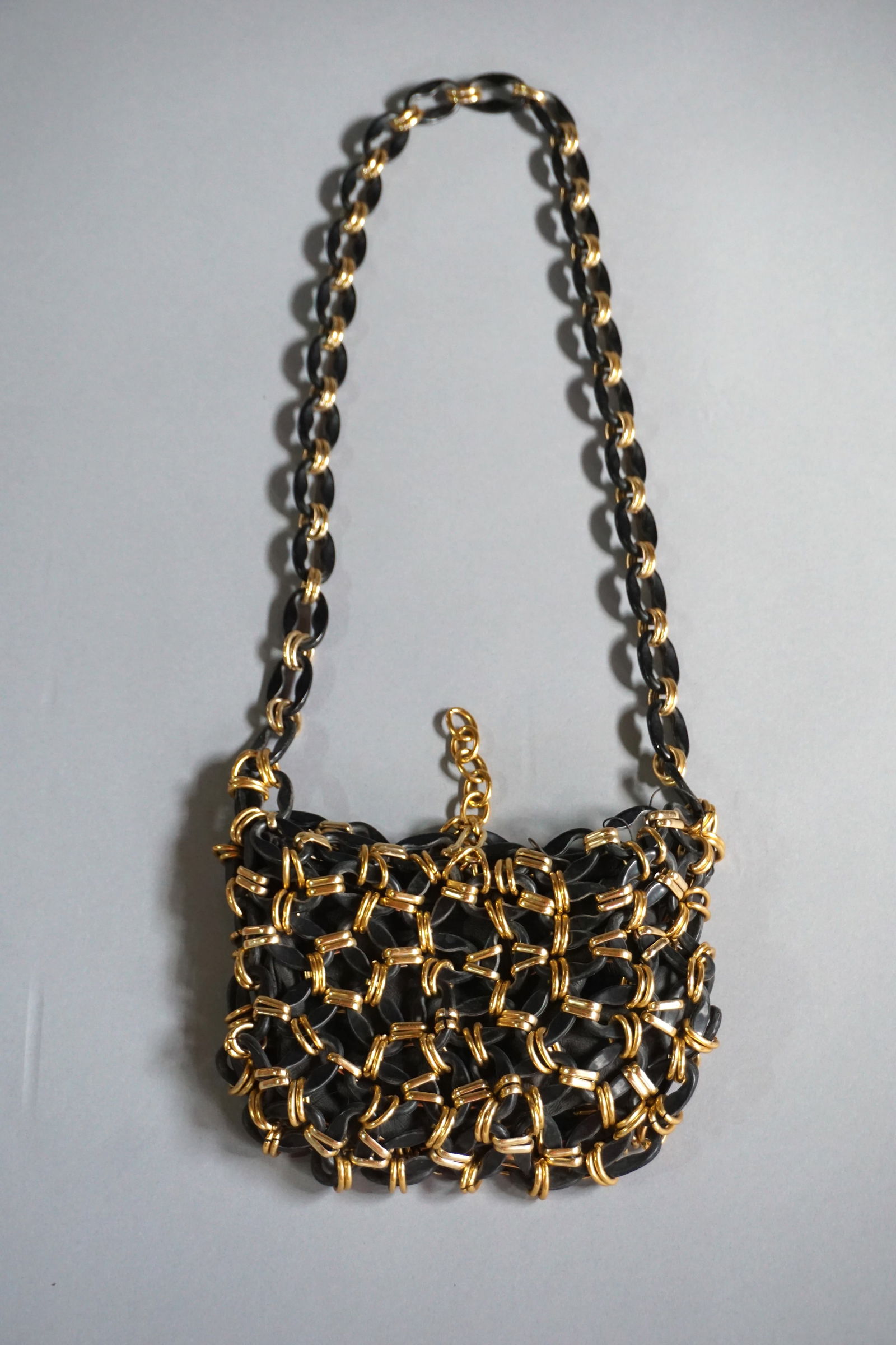 Vintage 1960s Black Leather and Gold-Tone Chain Mail Shoulder Bag (1 of 10)
