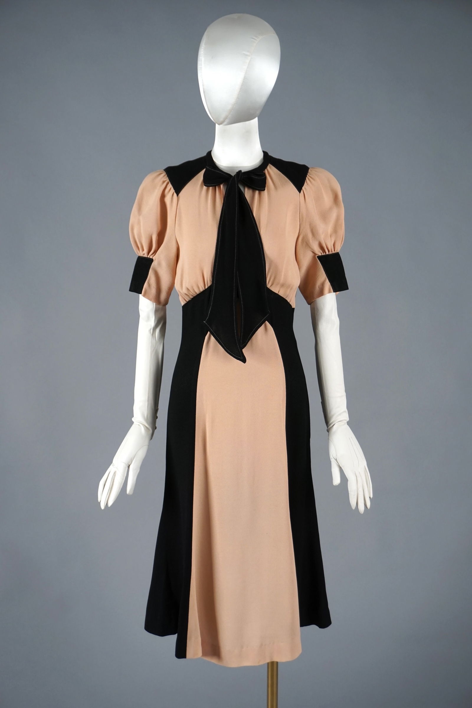 1969 OSSIE CLARK London, Pink and Black Crepe Day Dress