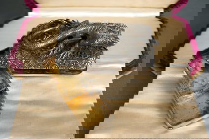 19th c. Victorian Silver Stamp Box Case Paperweight with Realistic Lizard