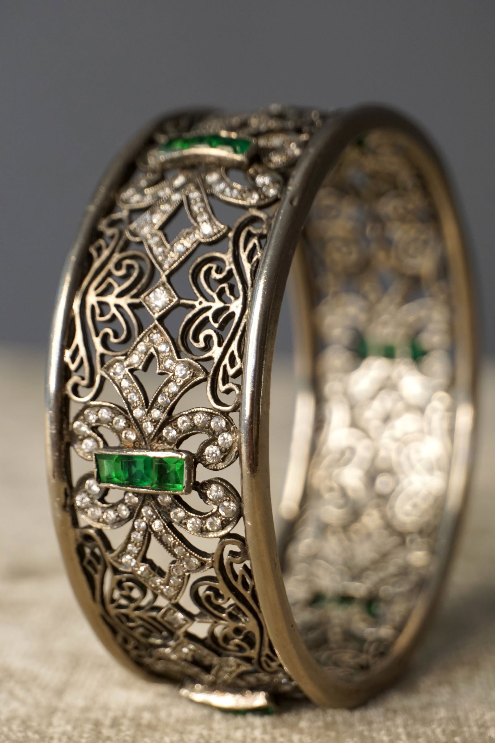Vintage Art Deco Filigree Bangle Bracelet with Green Glass & Paste Rhinestones (1 of 6)