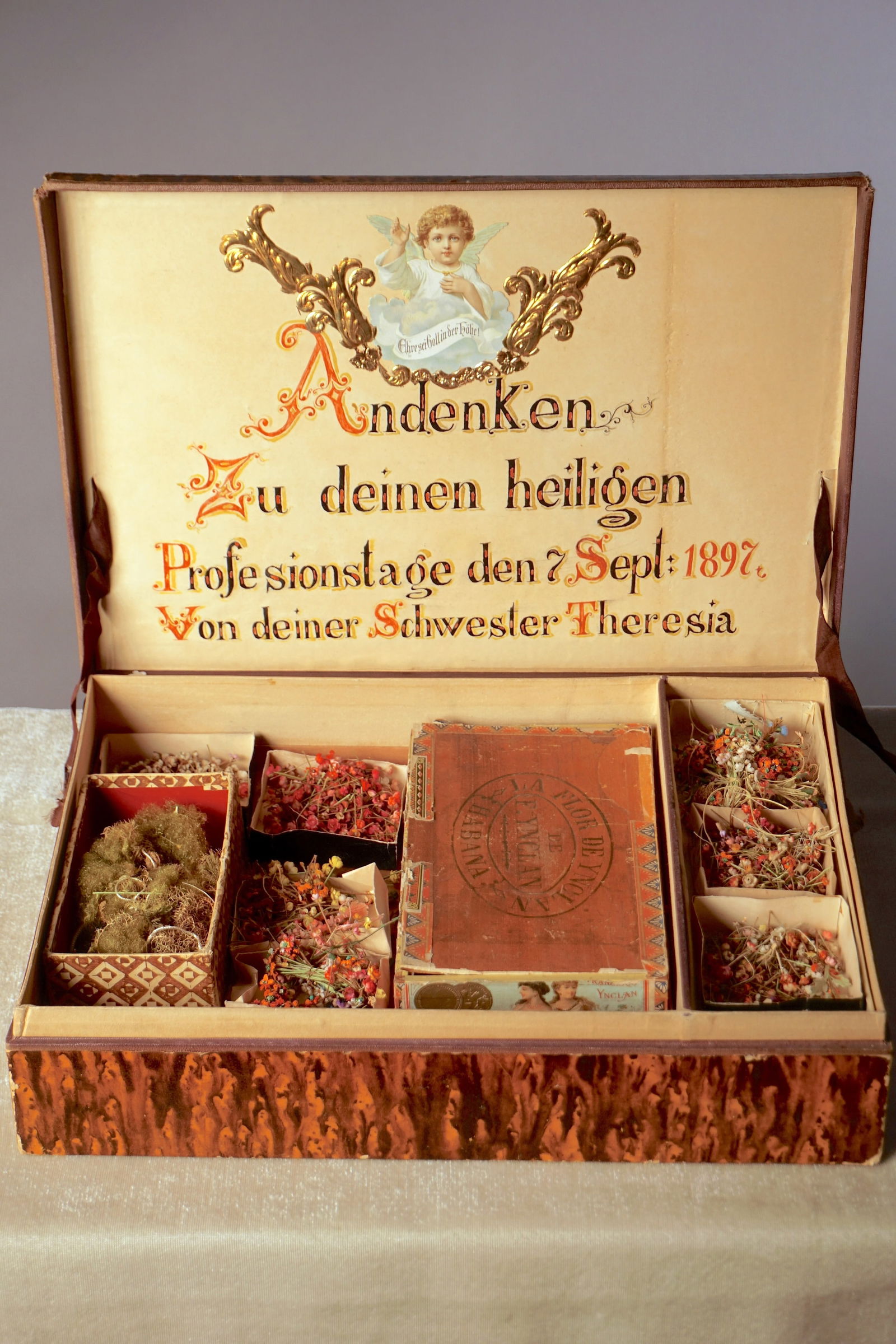 Antique German Victorian Decorated Millinery Supply Box with Flowers (1 of 6)