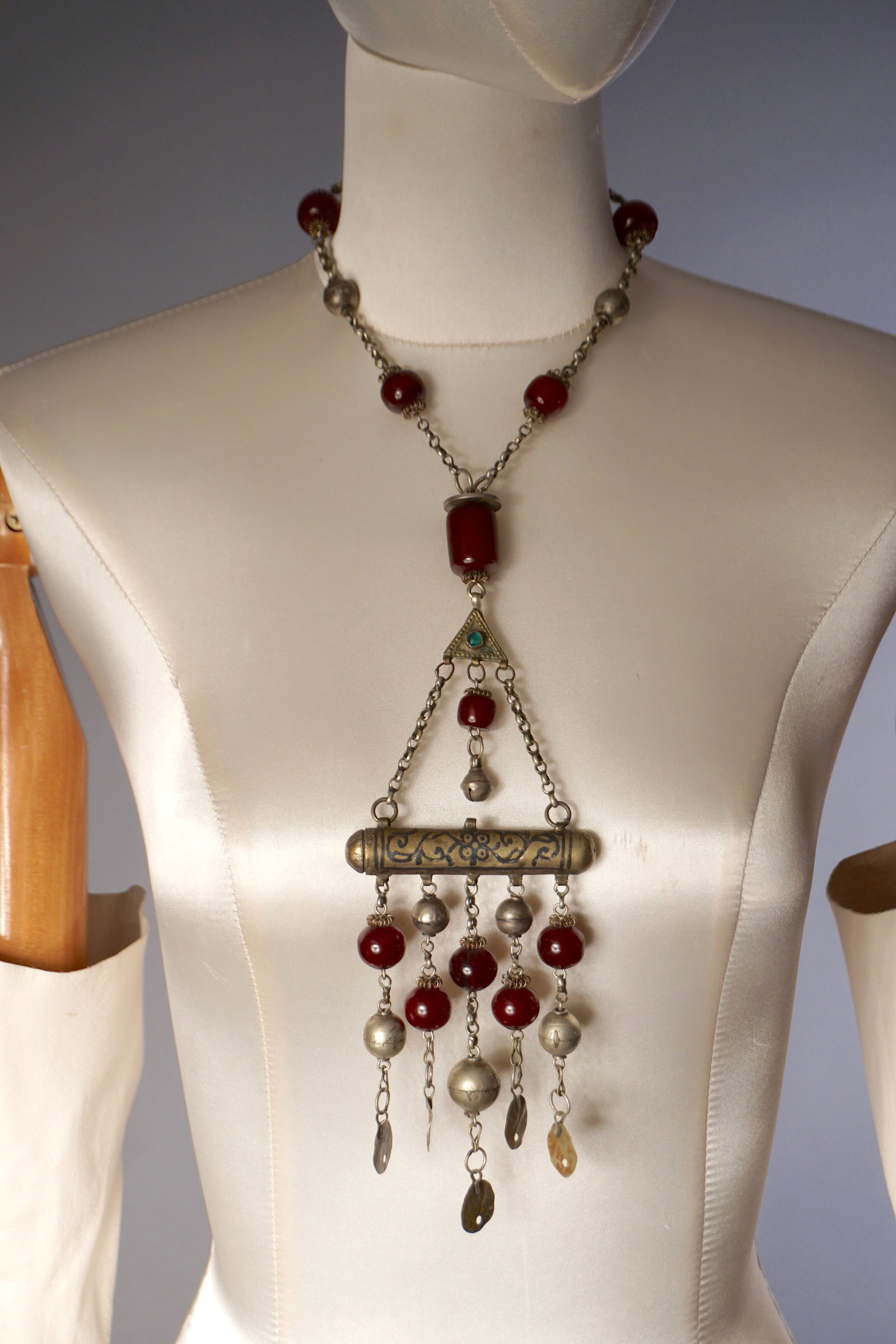 Antique Vintage Middle East Faturan Bakelite Necklace (1 of 3)