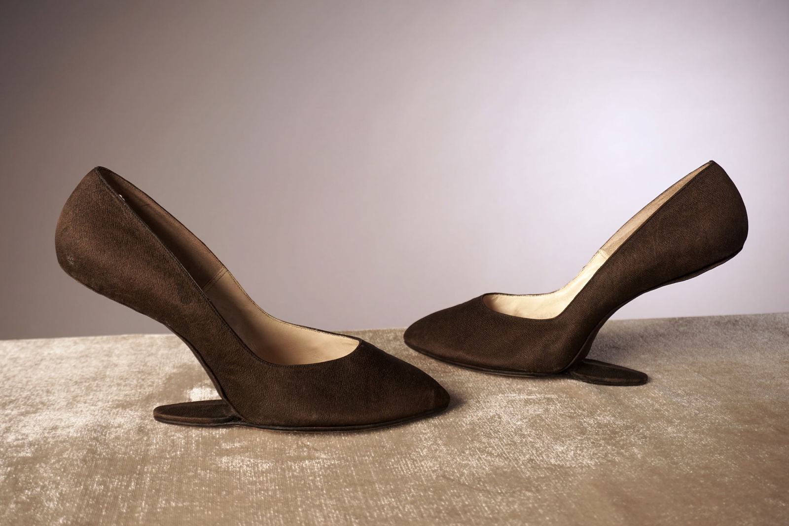 Rare 1950s Heel-Less Floating Shoes by Miss Constance Europa (1 of 11)