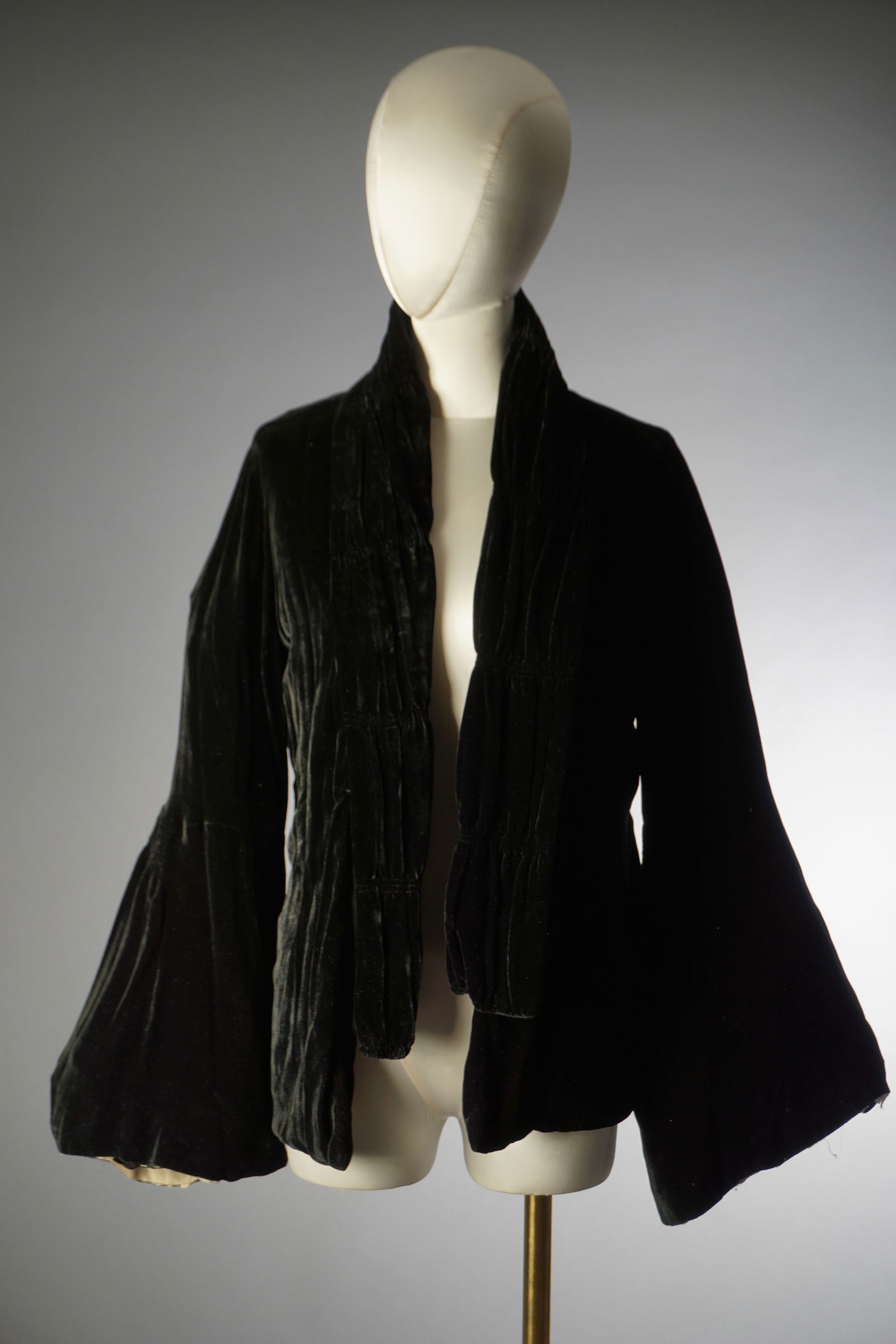 Vintage 1920s 1930s Black Silk Velvet Jacket (1 of 7)