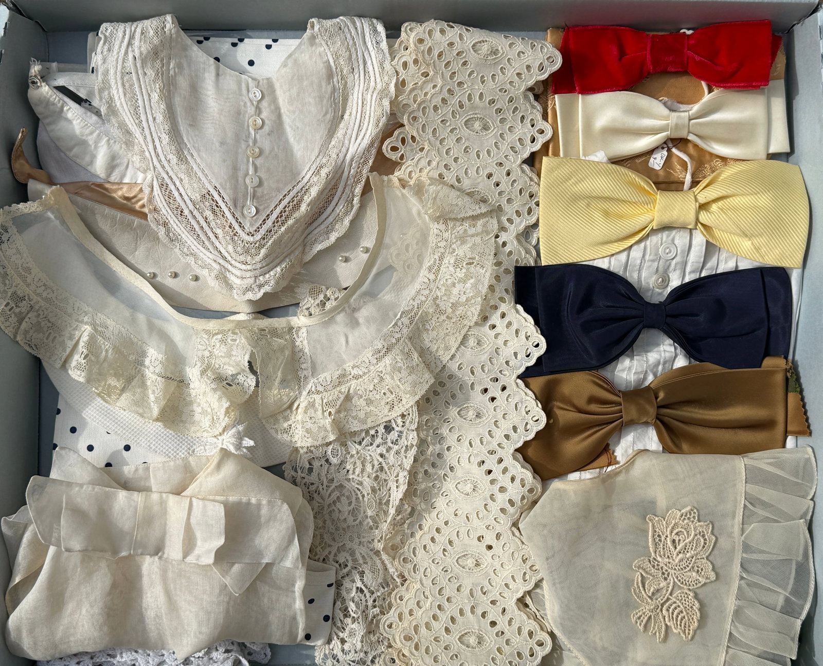 Antique Vintage Lace, Collars, Hair Bow Group: Antique/ vintage group of lace trim, collars, velvet, and hair bows.