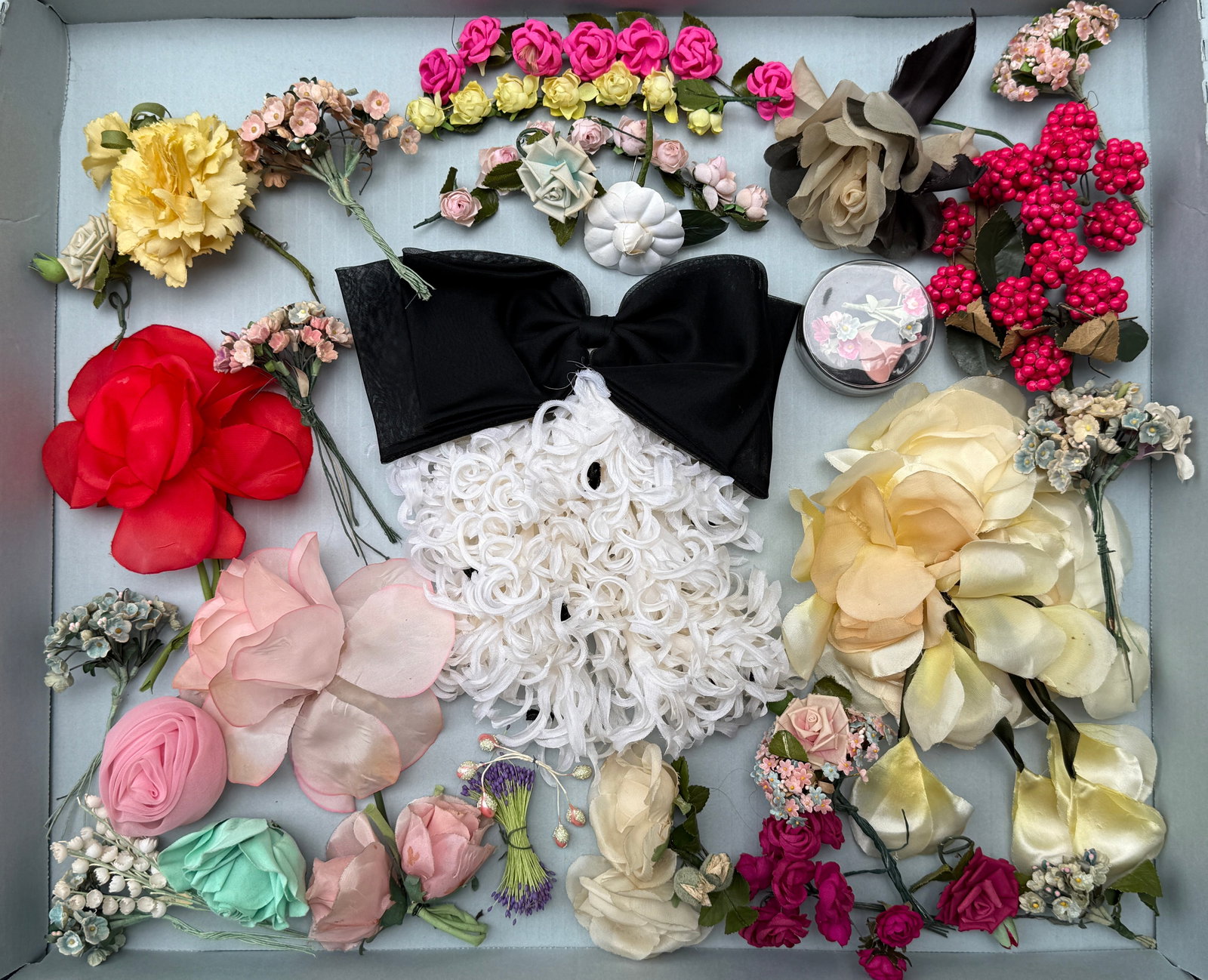 Vintage Mid Century Millinery Flowers Group, Corsage, Hair Ornaments, Decorations (1 of 10)