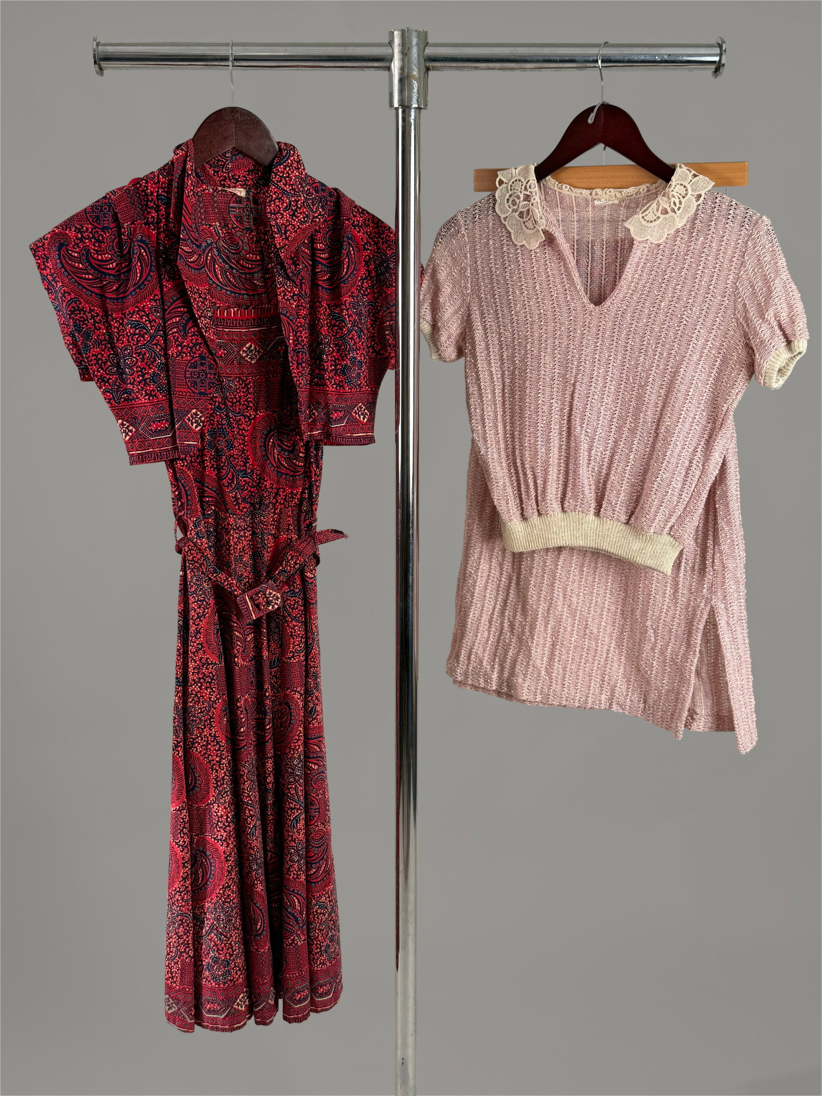 Vintage Paisley Dress Set and Purple Knit Lace Set (2): Vintage clothing lot: Mode O' Day maxi dress set made of a lightweight fabric with a red, blue, and cream paisley patchwork print and a light purple knit skirt set made in the USA. Both xs/ small purp