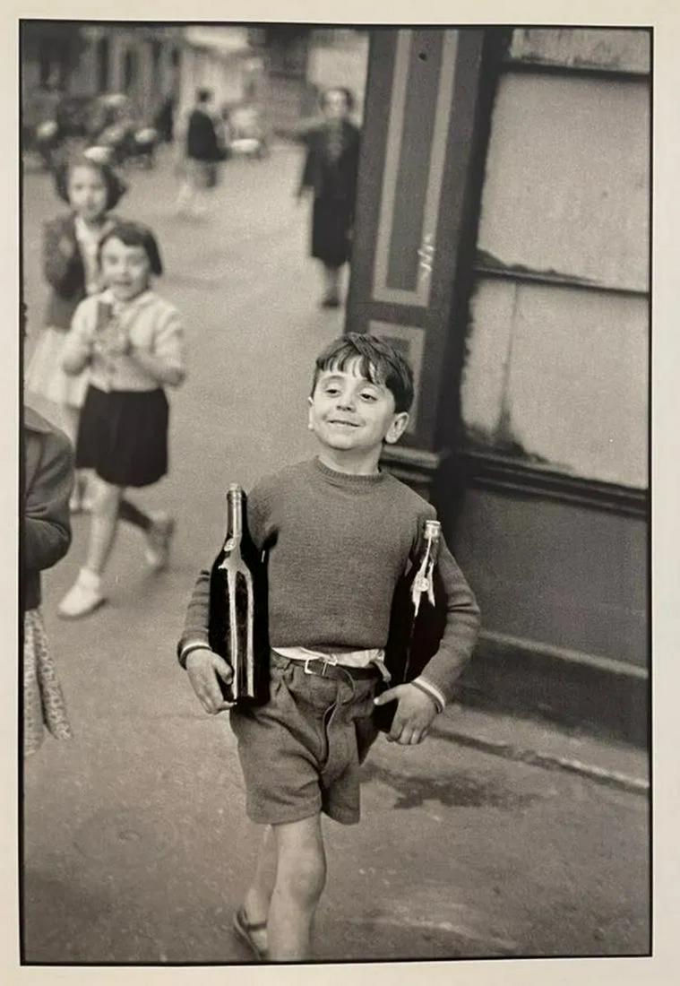 Henri Cartier Bresson - Rue Mouffetard, 1952: HENRI CARTIER BRESSON (1908-2004) Rue Mouffetard, 1952 Print in Colors 5 3/4" x 8 1/2"
