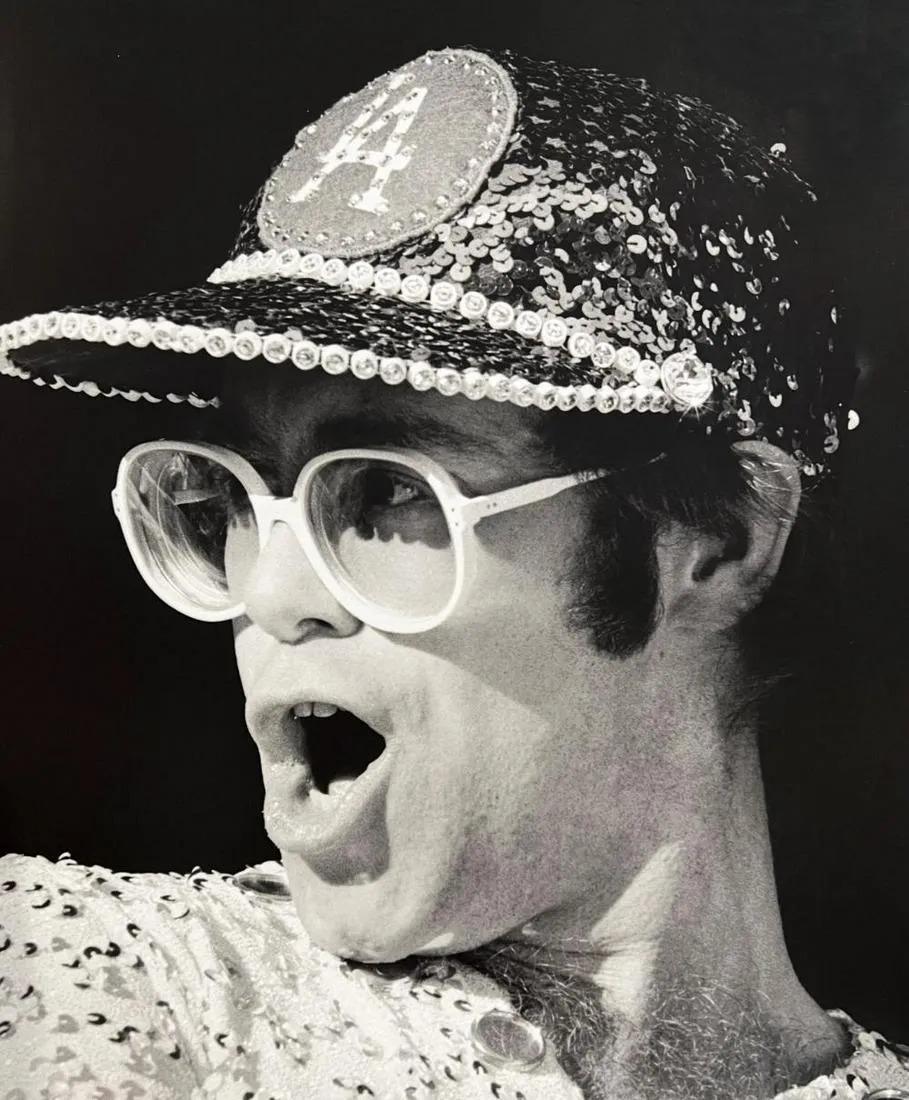 Terry O'Neill - Elton John Singing at Dodger Stadium, 1975 (1 of 1)