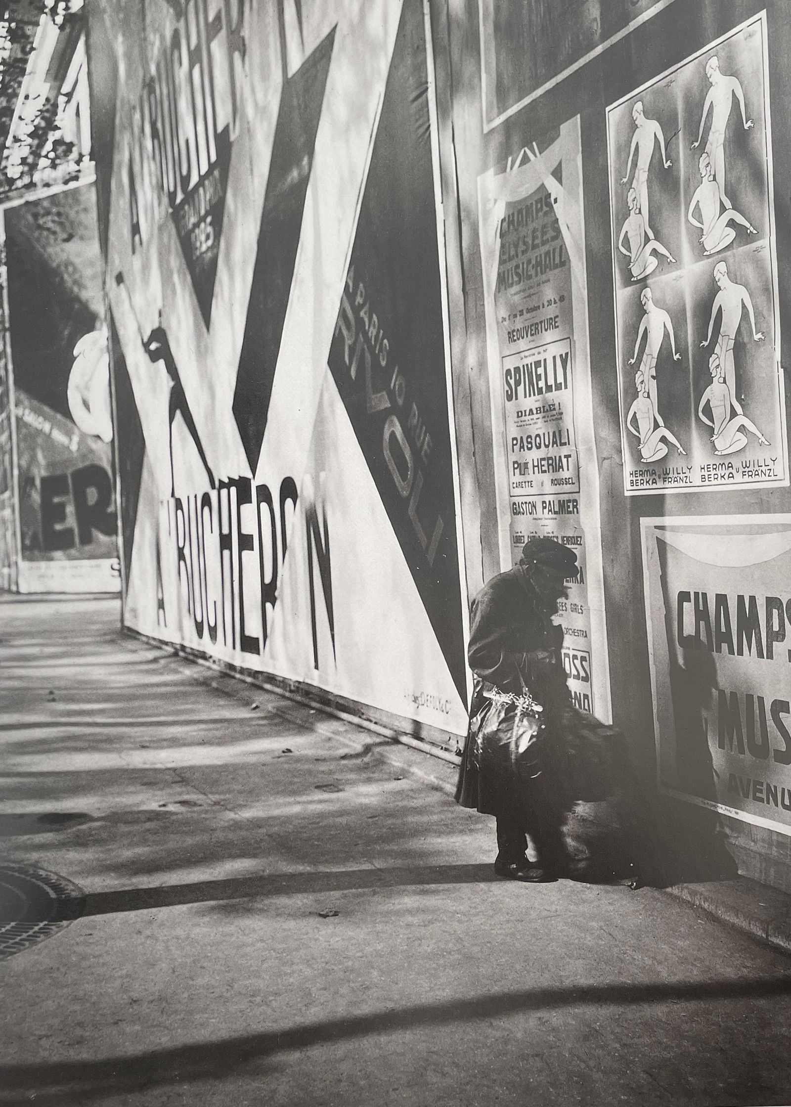 Andre Kertesz - Auf den groben Boulevards, Paris 1926 (1 of 1)
